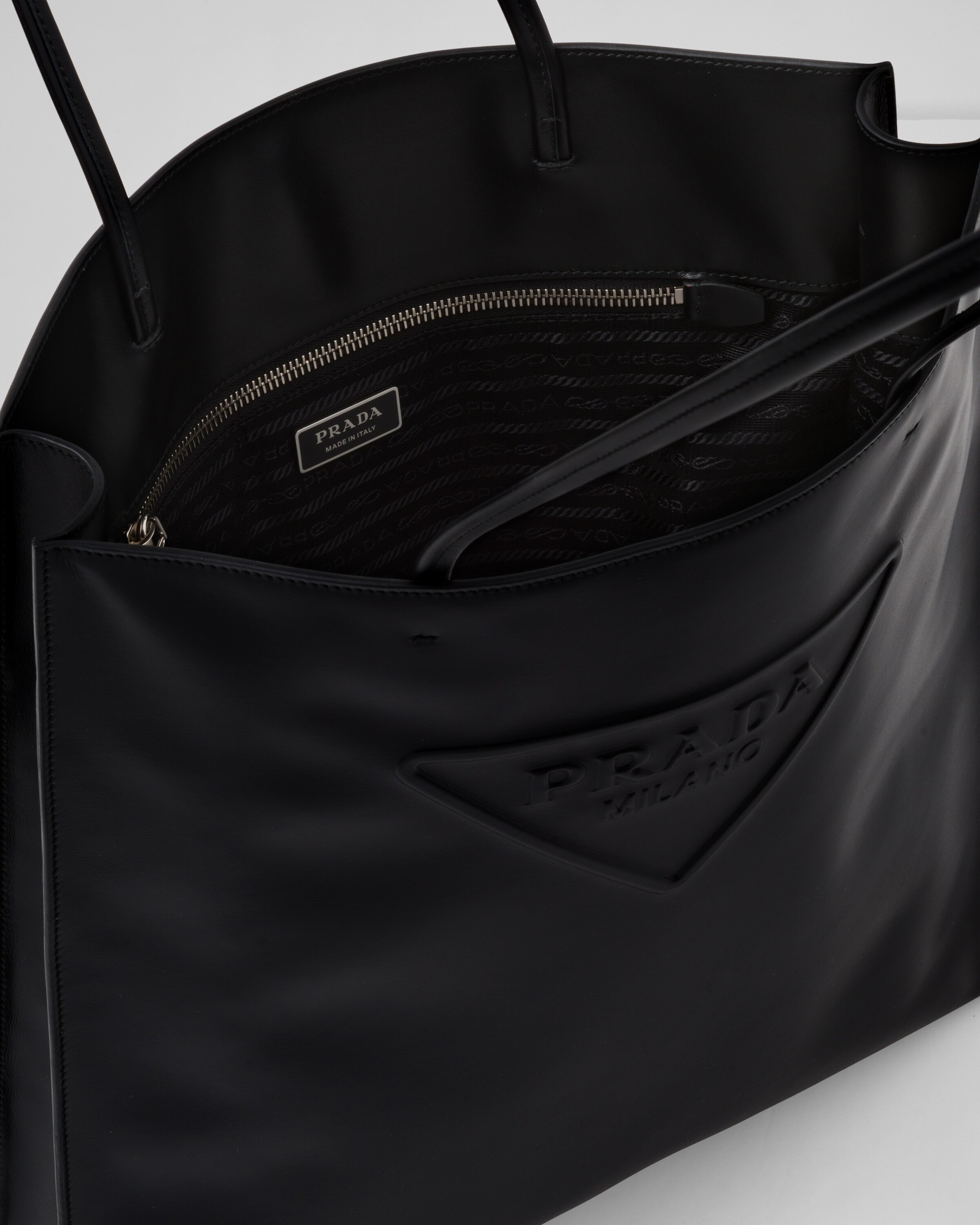 Leather tote bag