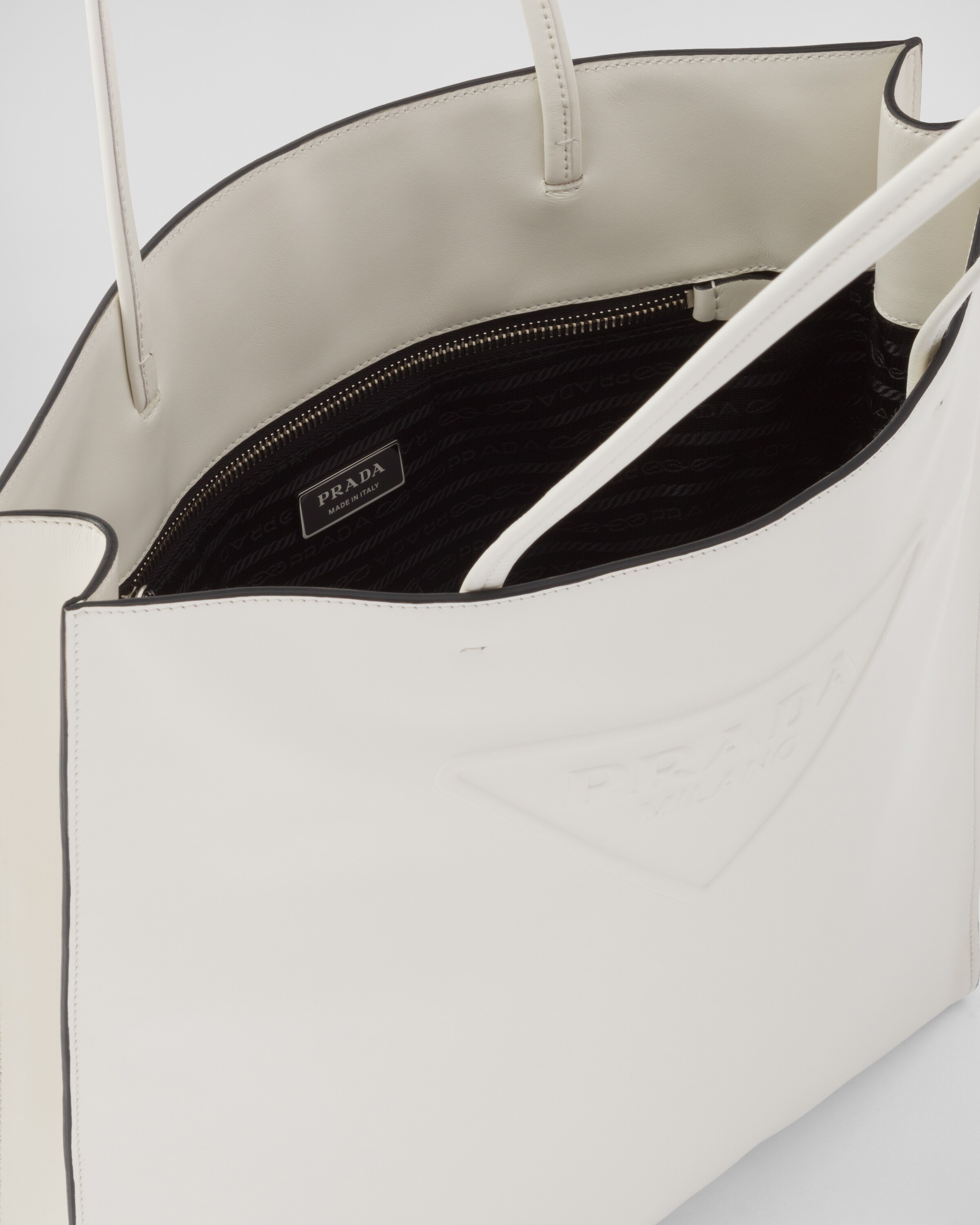 Prada Tote Bag aus Leder 5
