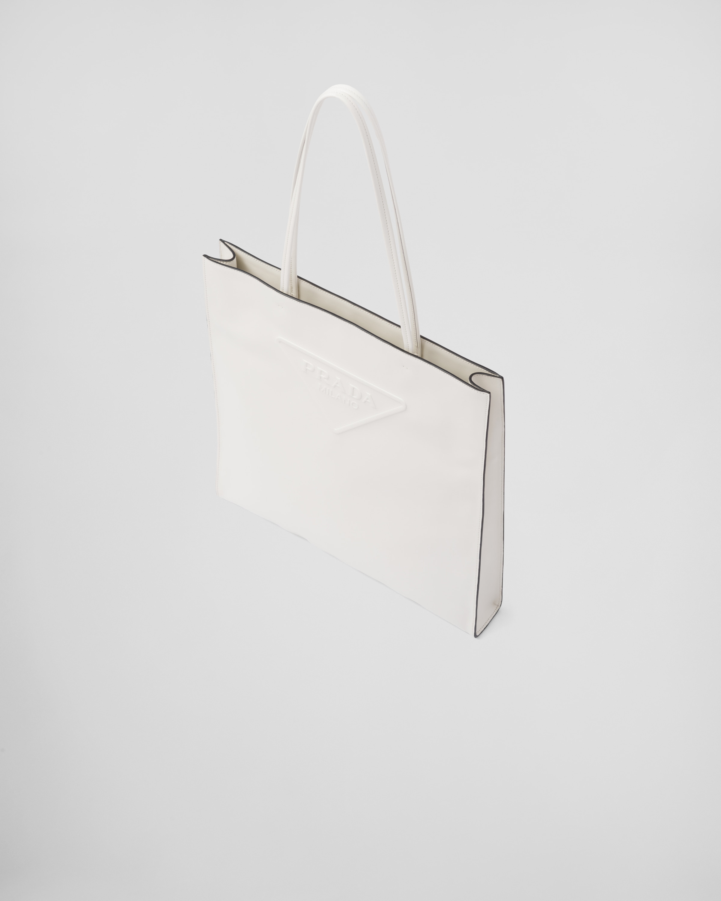 White prada tote 2025 bag