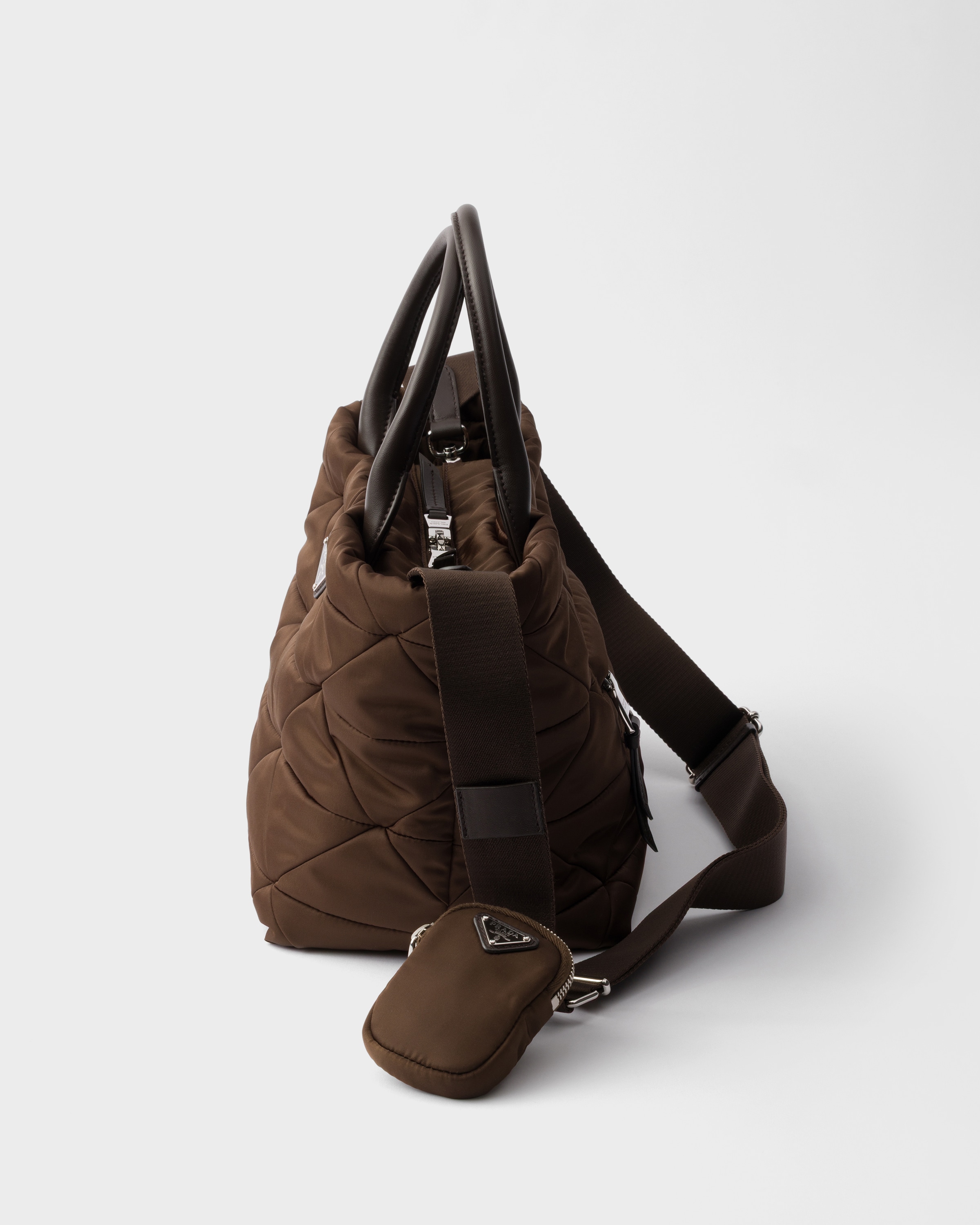 シエナブラウン ミディアム パデッド Re-Nylon xレザー トートバッグ