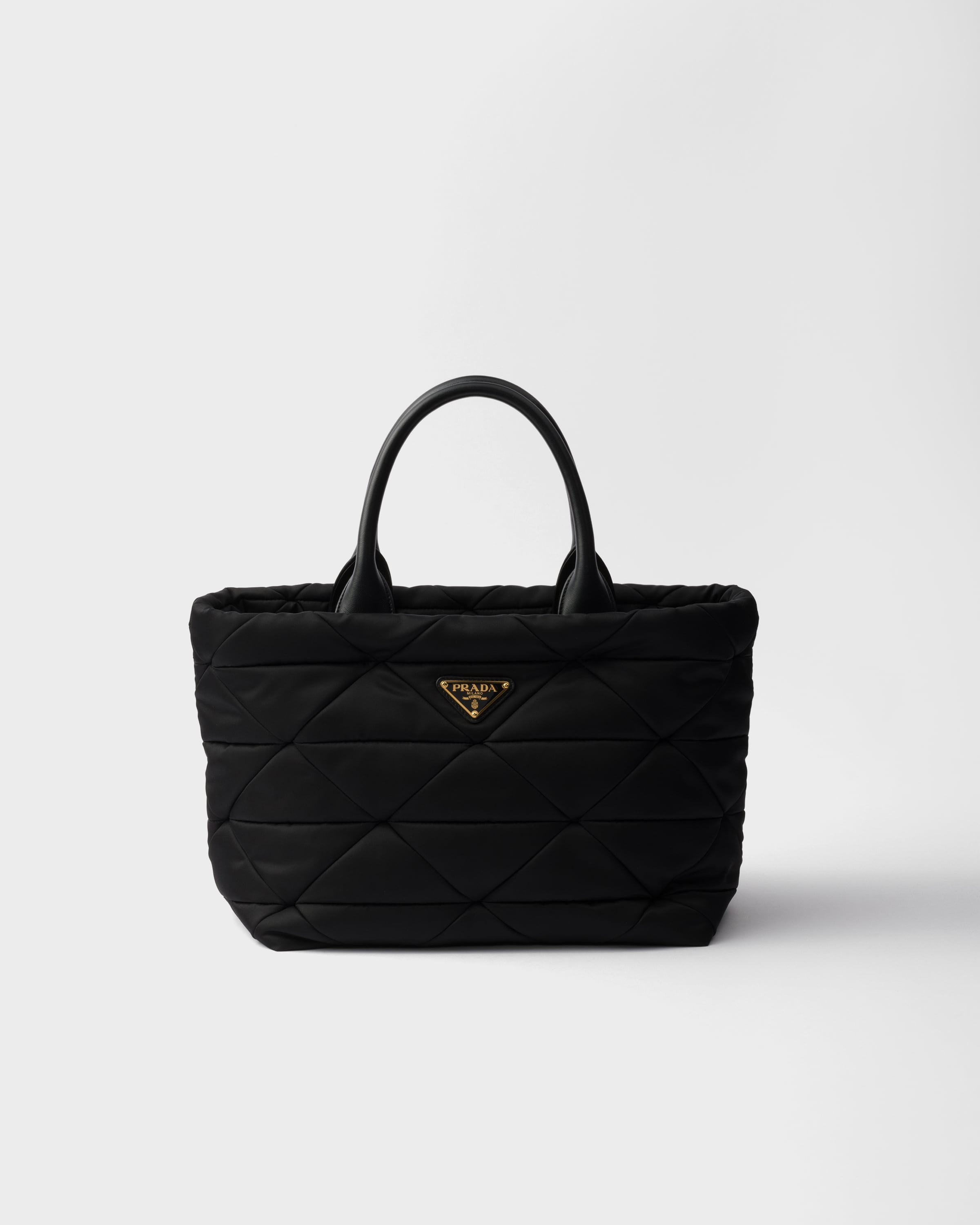 Prada Bolso Tote Mediano De Re-nylon Acolchado Y Piel, Mujer, Negro