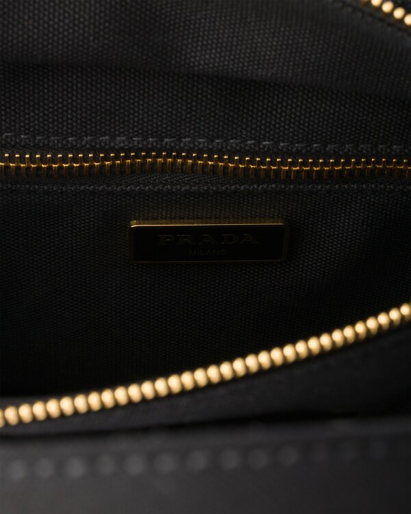 حقيبة تسوّق صغيرة من الخيزران والكانفا - سمرة / أسود حقيبة تسوّق صغيرة من الخيزران والكانفا - سمرة / أسود