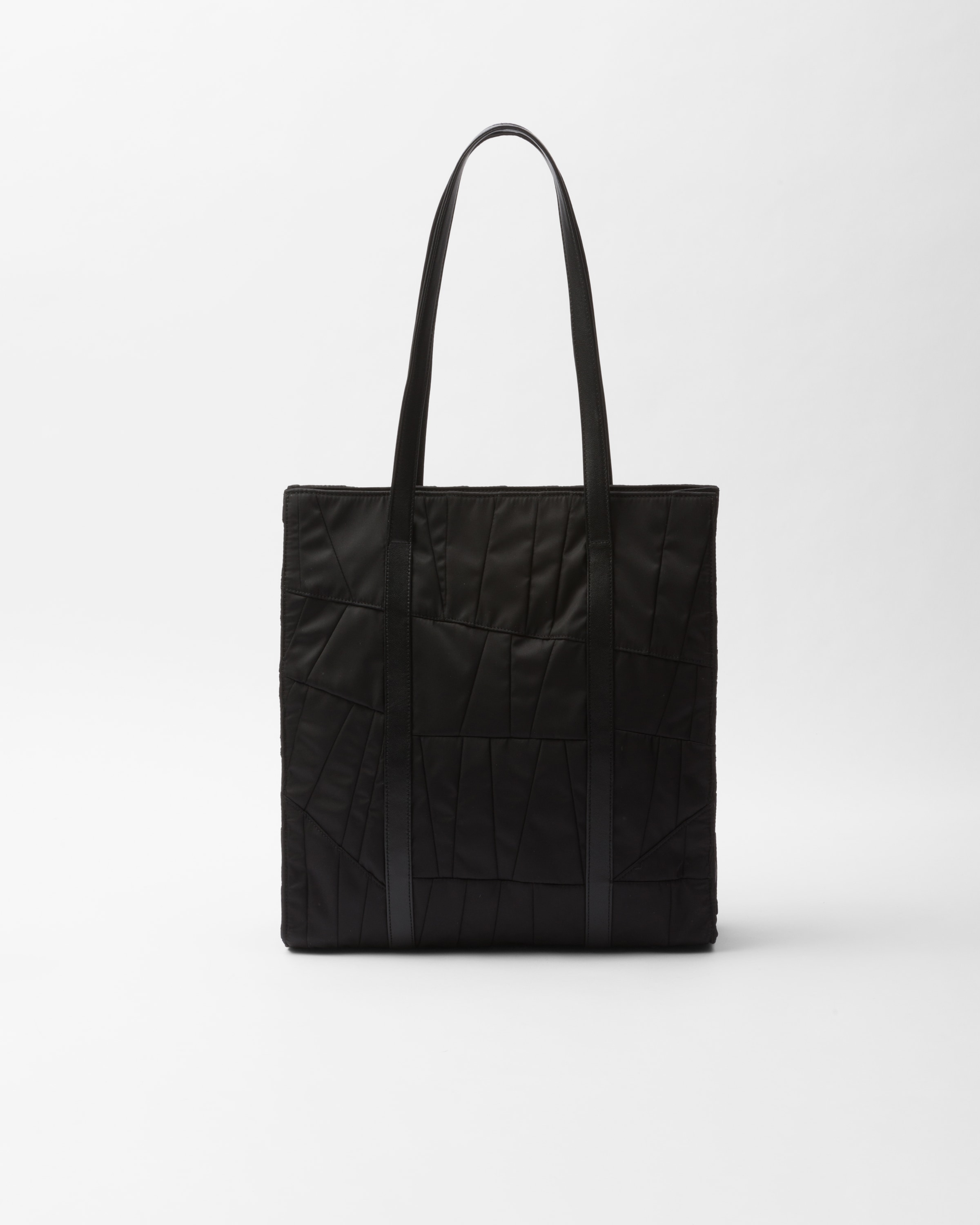 Shop Prada Mittelgrosse Patchwork-tote-bag Aus Re-nylon Mit Stickerei In Black