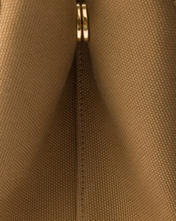 プラダ ジャルディニエール スモール コットンキャンバス ハンドバッグ - タバコ プラダ ジャルディニエール スモール コットンキャンバス ハンドバッグ - タバコ