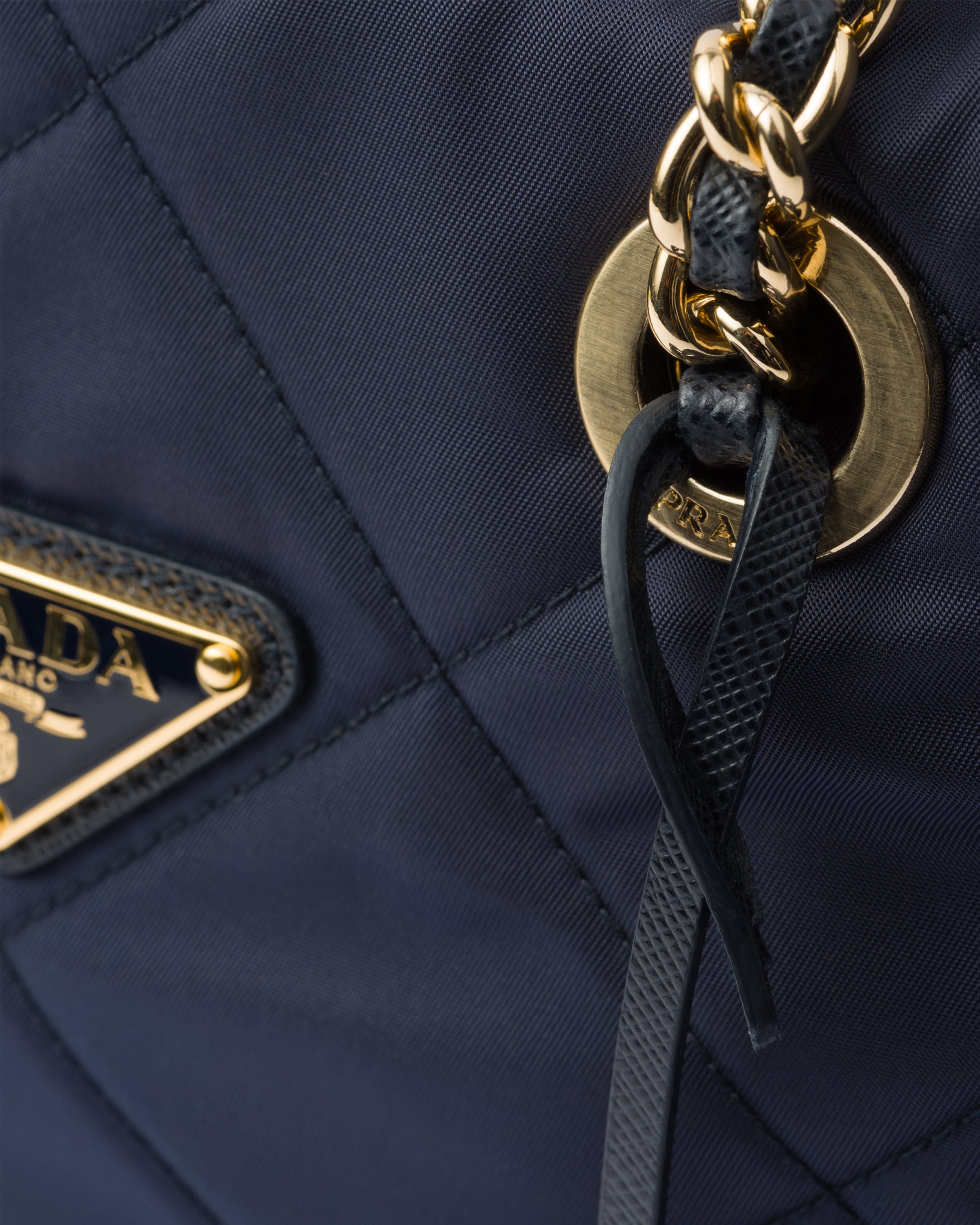 Navy Prada Re-Edition 1995 Chaîne small Re-Nylon tote bag