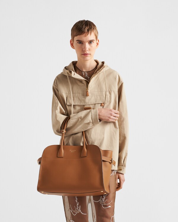 버클 장식 라지 가죽 토트백 버클 장식 라지 가죽 토트백