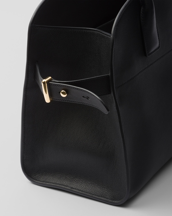 Medium leather tote bag - Black Medium leather tote bag - Black