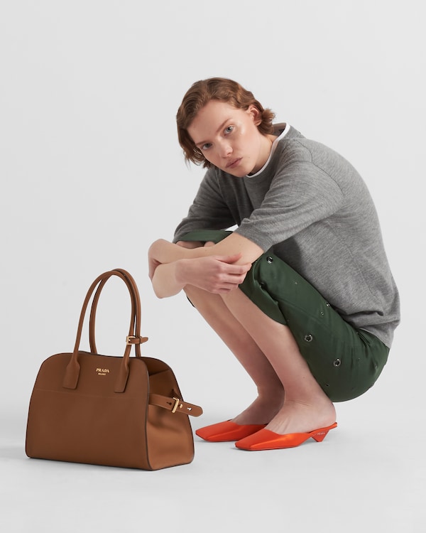 Medium leather tote bag - Caramel Medium leather tote bag - Caramel