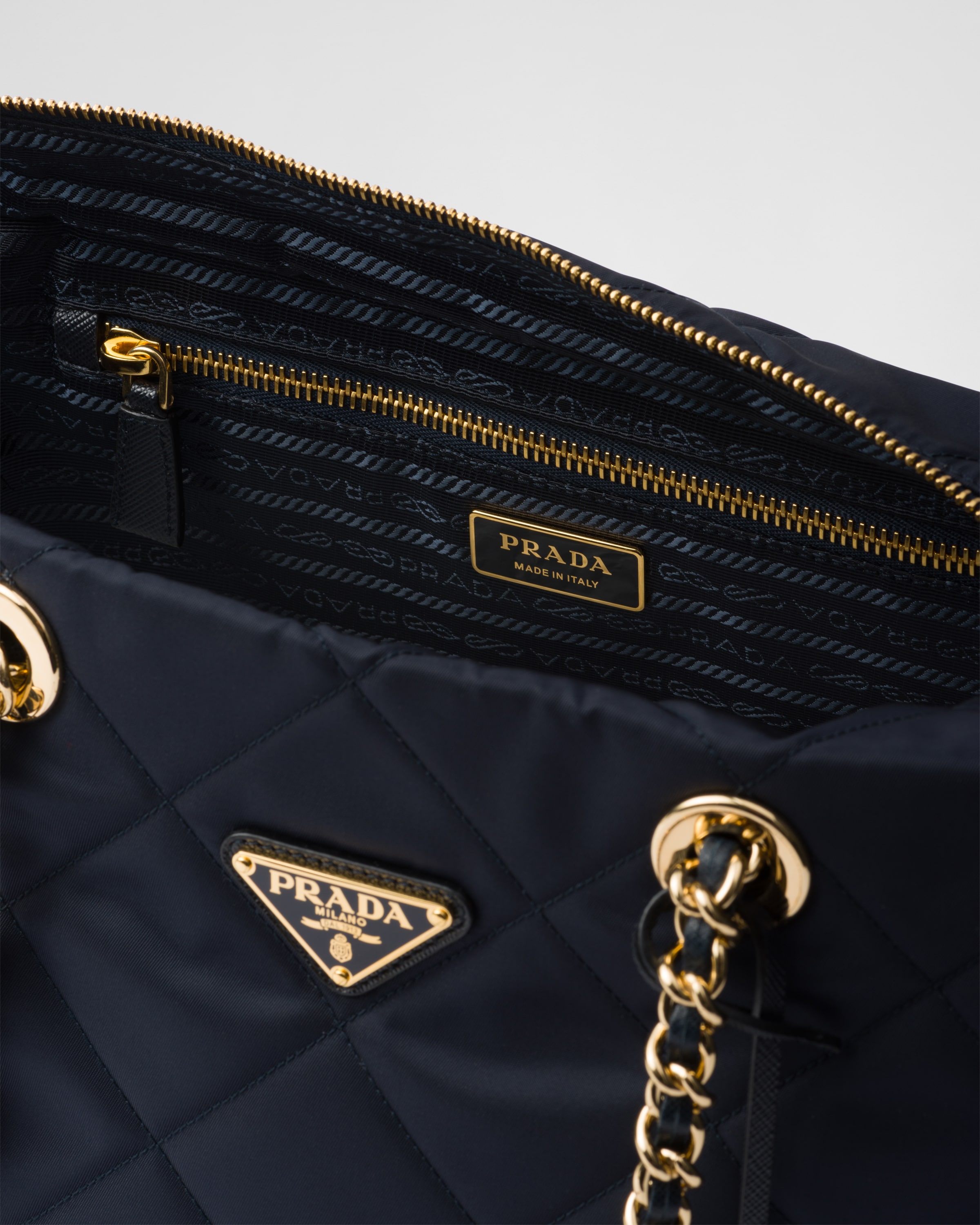 【25SS】新作 Re-Edition 1995 Re-Nylon トートバッグ◆プラダ◆ PRADA☆プラダ Re-Edition 1995 チェーン Re-Nylon トートバッグ