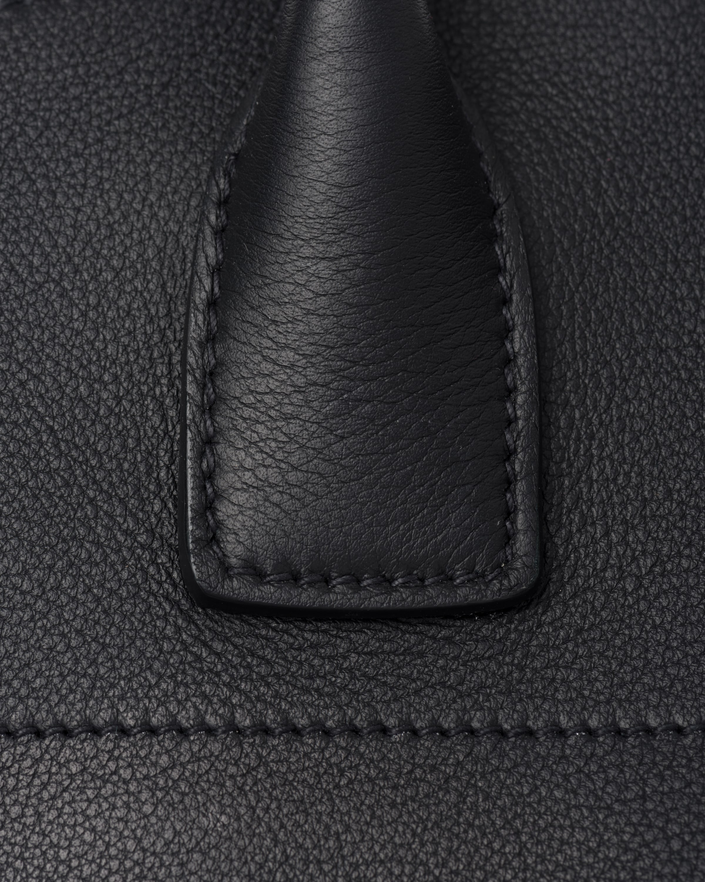 ブラック ミディアム ソフトグレインレザー トートバッグ | PRADA