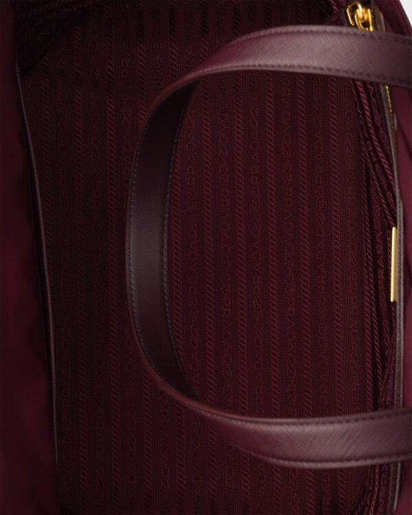 Prada Re-Edition 1978 medium Re-Nylon and Saffiano leather tote bag - Burgundy Prada Re-Edition 1978 medium Re-Nylon and Saffiano leather tote bag - Burgundy
