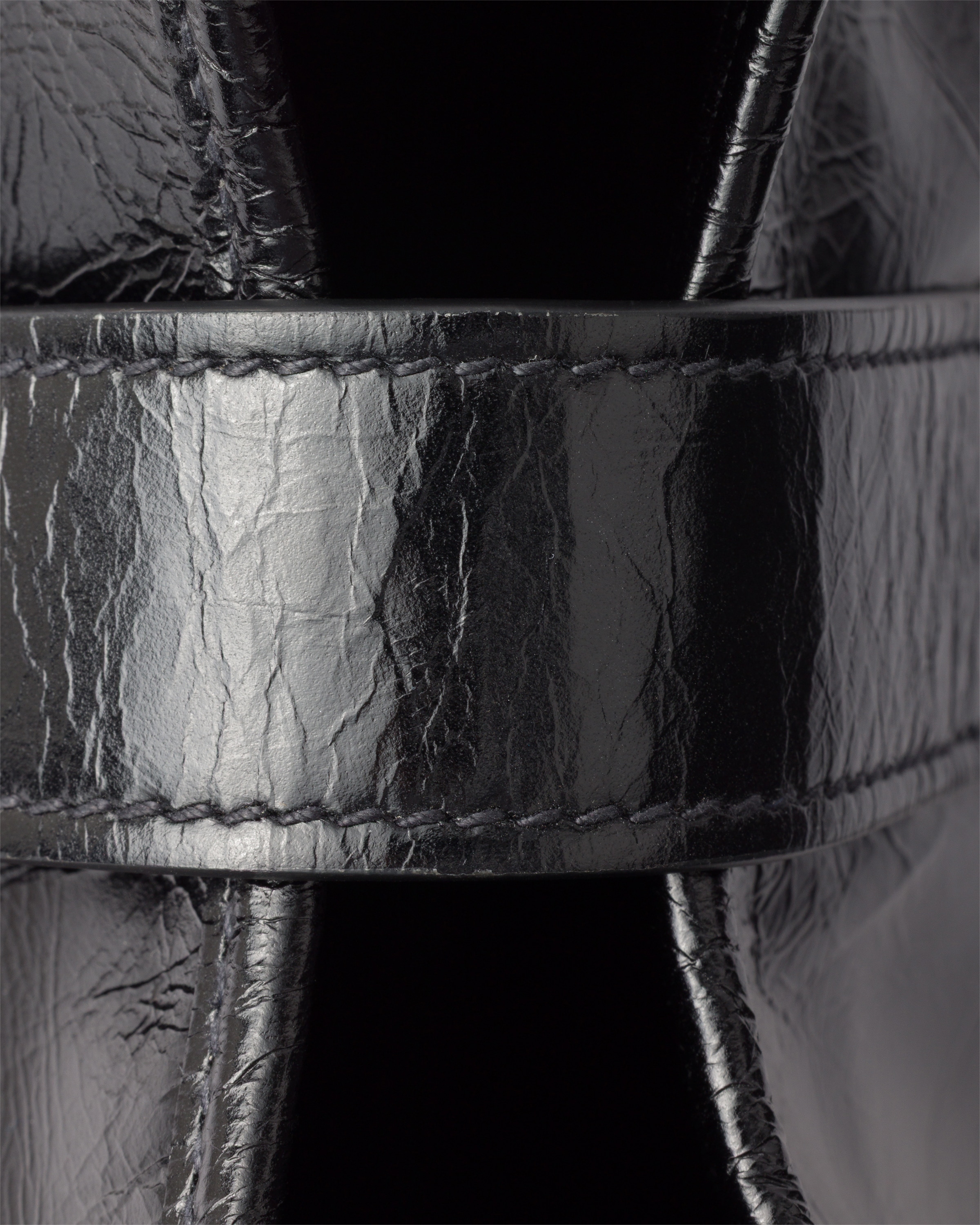 Medium leather tote bag