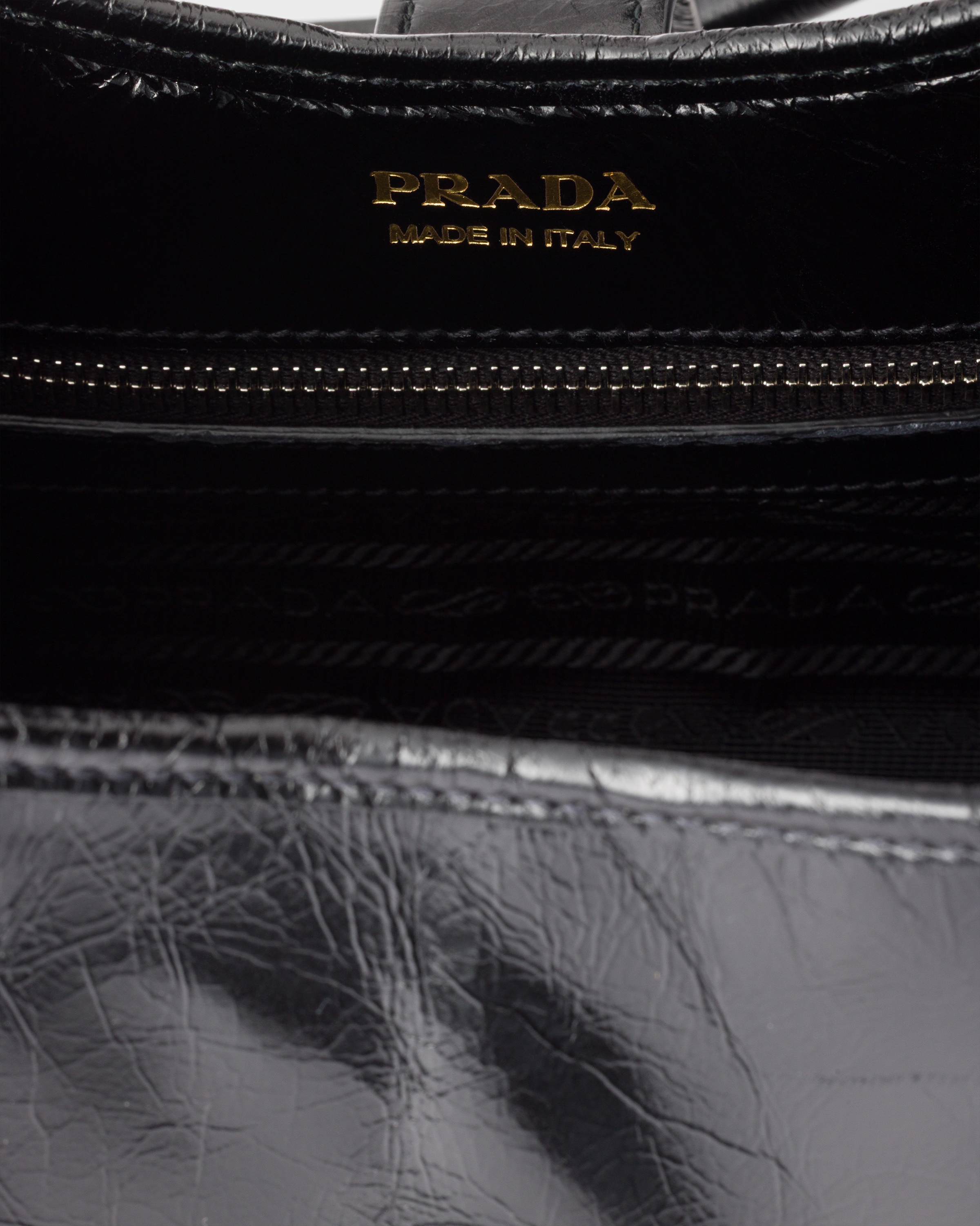 Medium leather tote bag