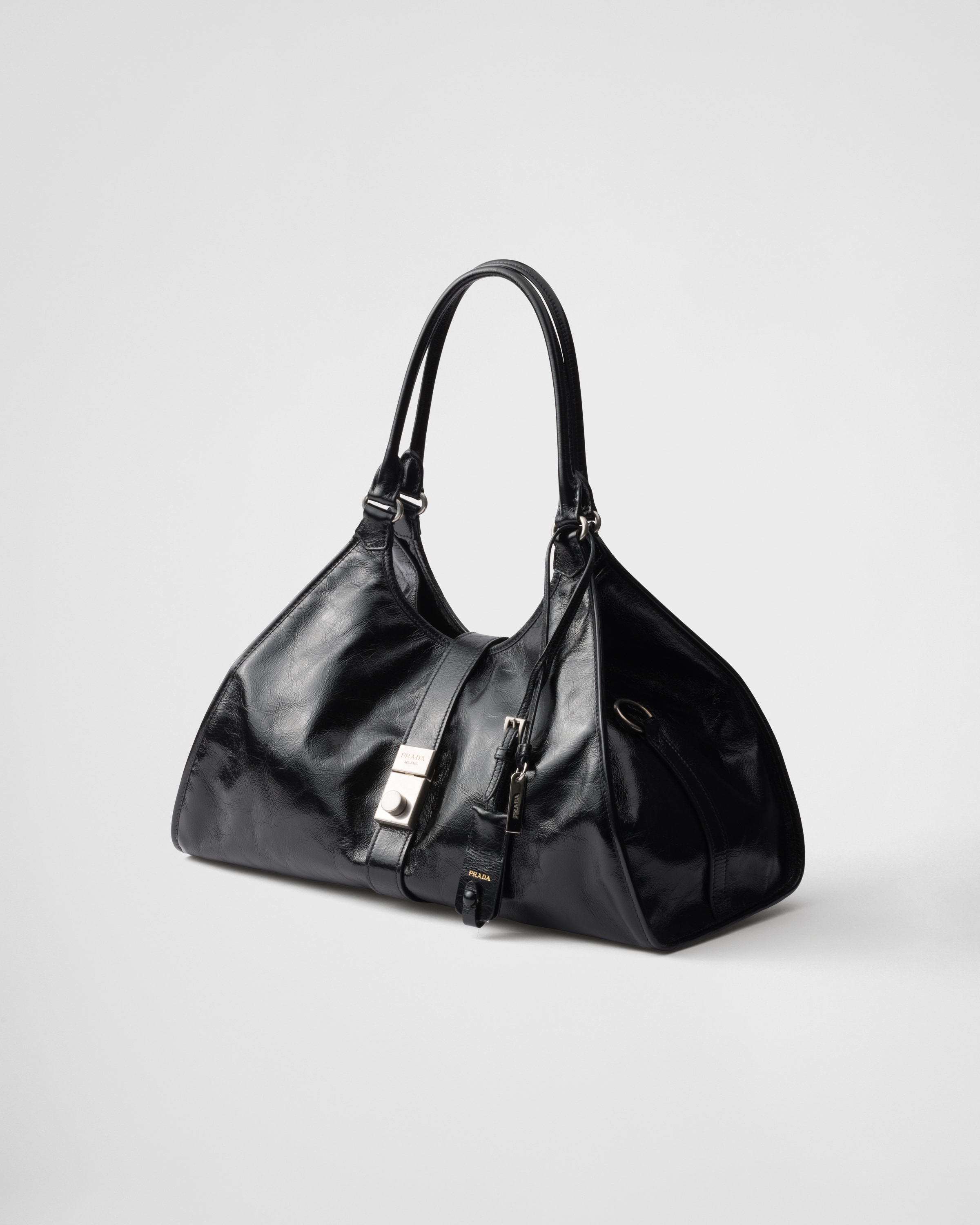 ★Prada★バックル付き ラージ レザー トートバッグ ブラック ラージ ソフトグレインレザー トートバッグ | PRADA