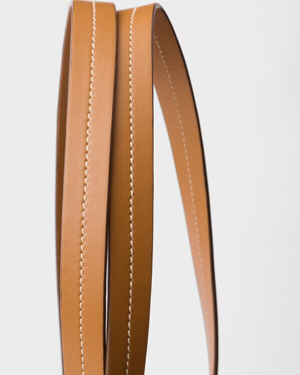 ミディアム プリントRe-Nylon トートバッグ - ネイビー/キャメル ミディアム プリントRe-Nylon トートバッグ - ネイビー/キャメル