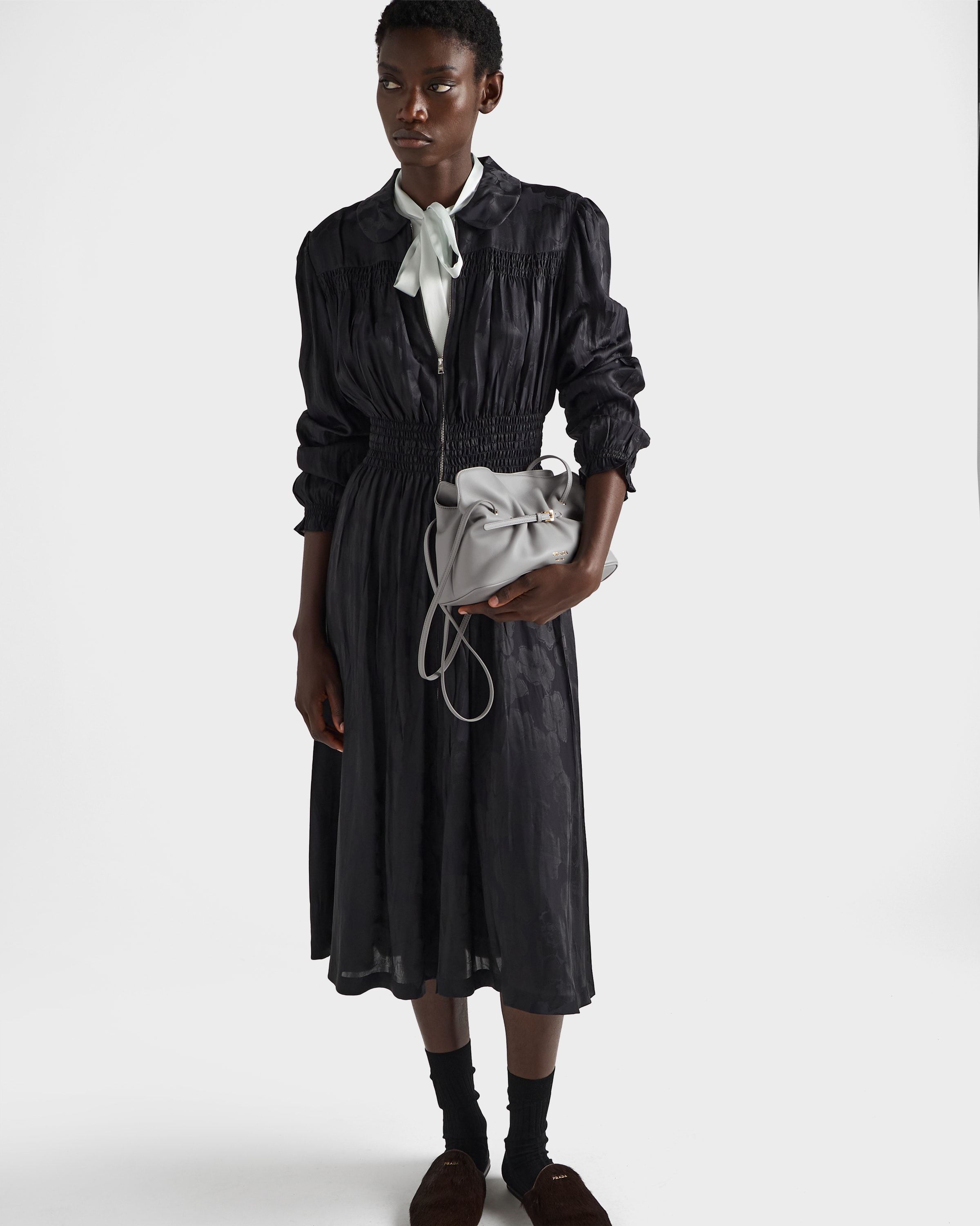 ライトグレー プラダ ダダ スモール ナッパレザー バッグ | PRADA