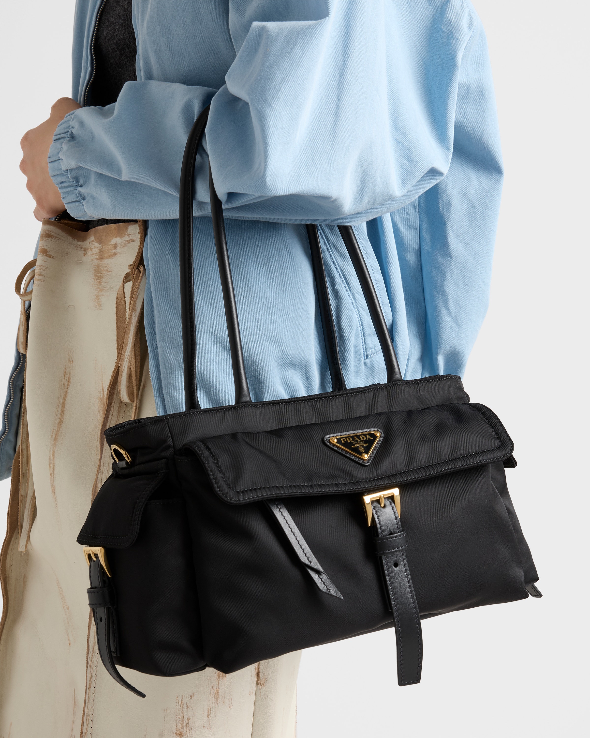 トートバッグ Prada Medium black Re-Nylon shopping bag with embroidery Black Prada Explore medium Re-Nylon and leather tote bag | PRADA
