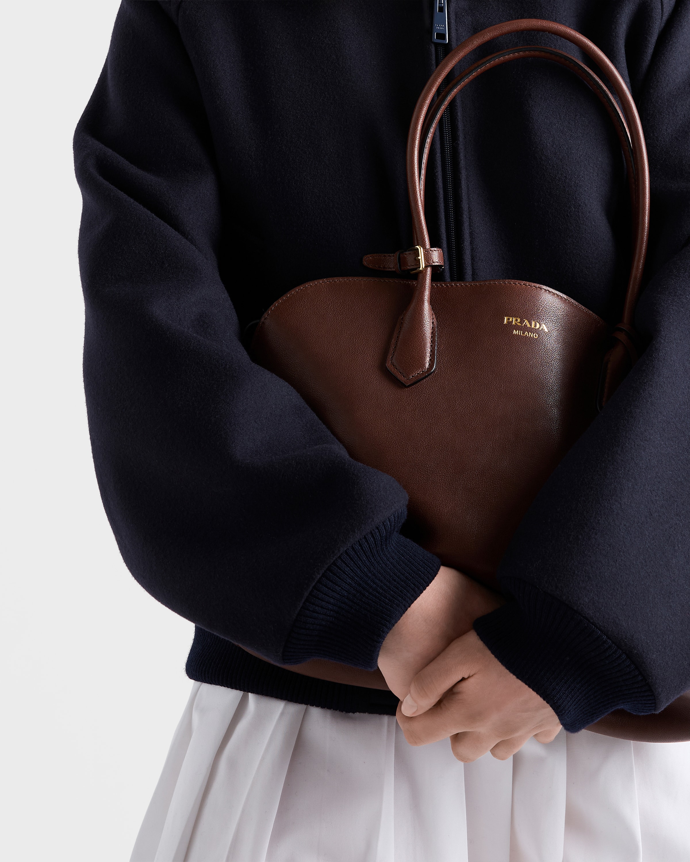 ココア プラダ シニェ ラージ レザー トートバッグ | PRADA - 日本