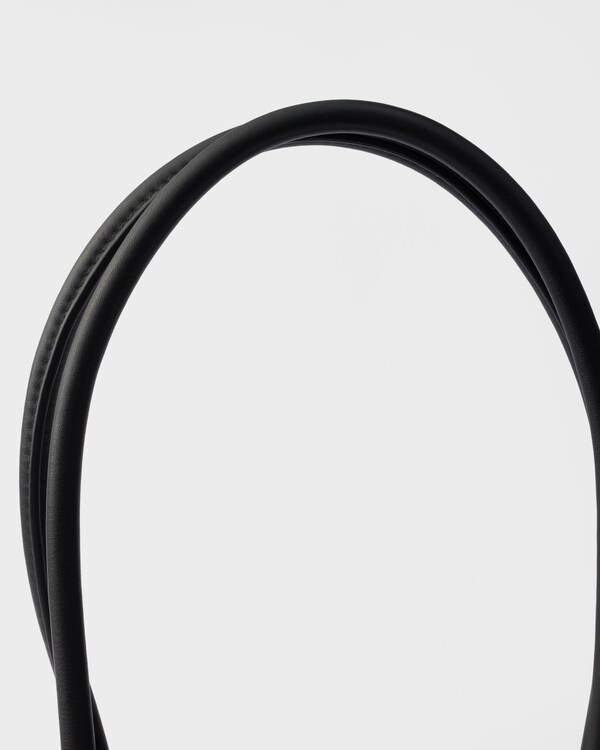 미디엄 가죽 토트백 - 블랙 미디엄 가죽 토트백 - 블랙