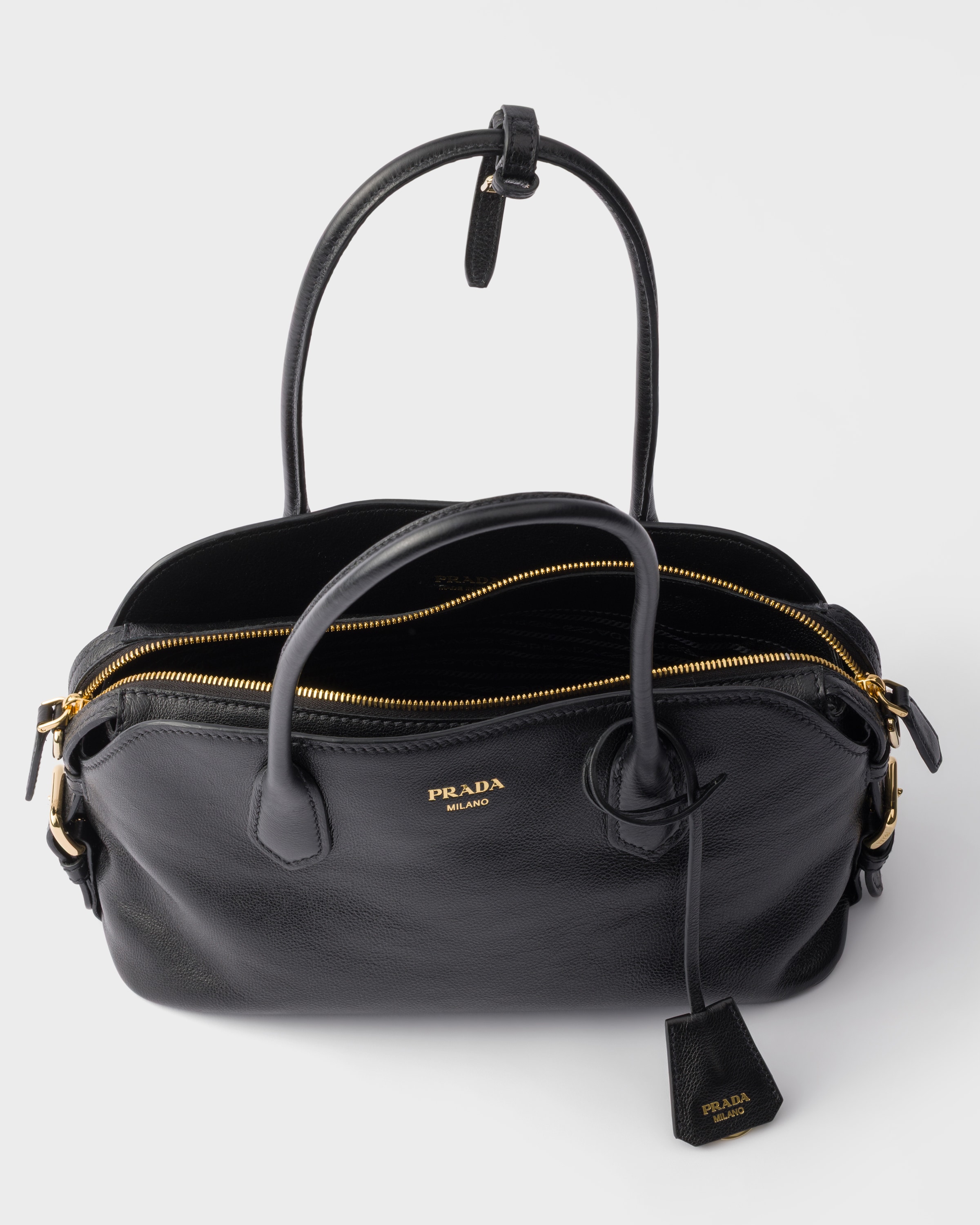 ブラック プラダ シニェ ミディアム レザー トートバッグ | PRADA - 日本