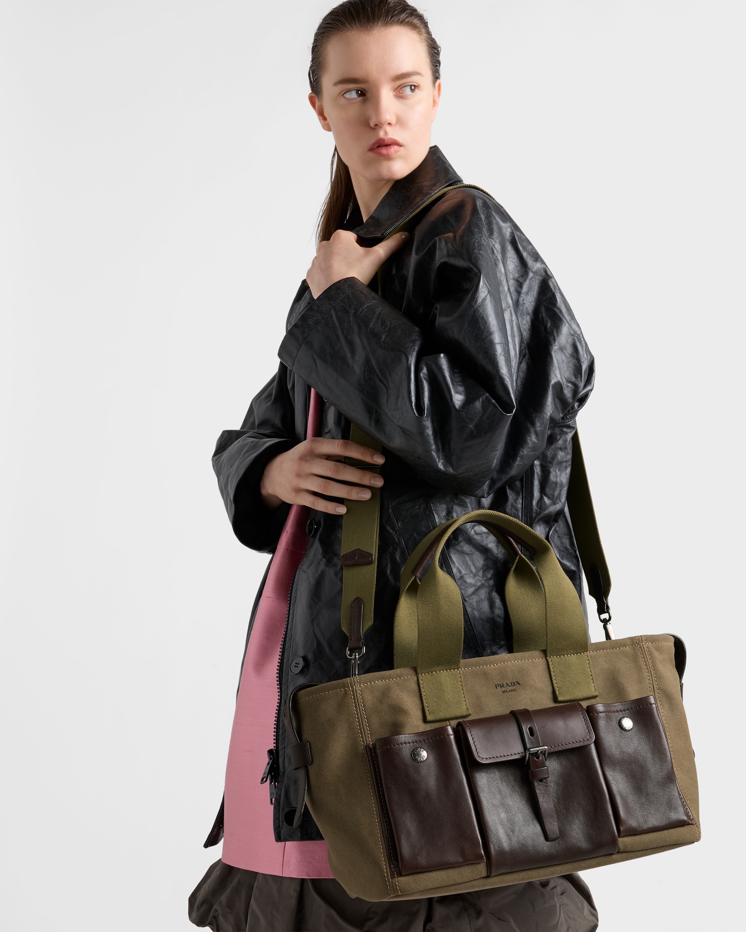 プラダ公式 ウィメンズ】新作 コレクション｜Prada