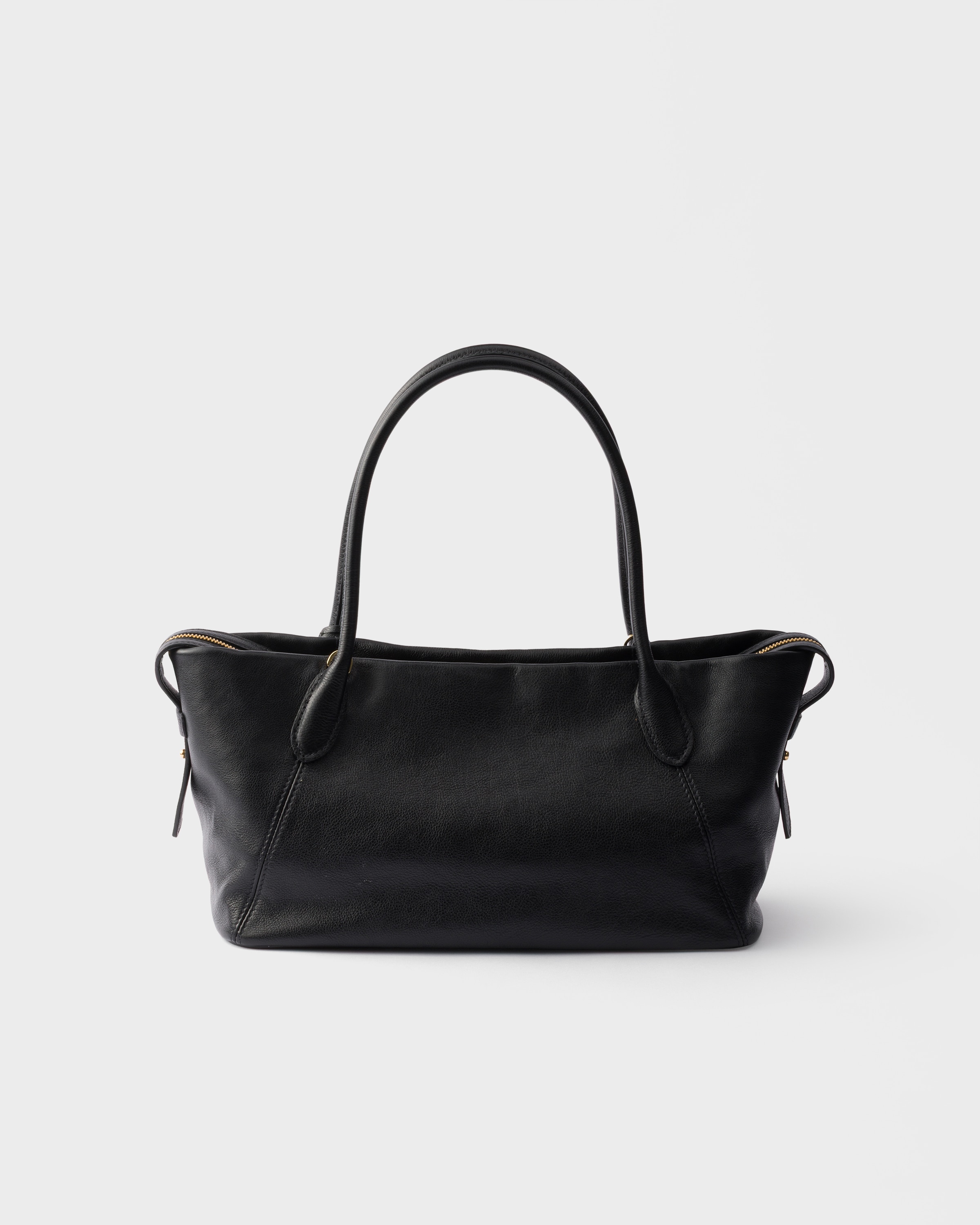 ブラック ラージ レザー トートバッグ | PRADA - 日本