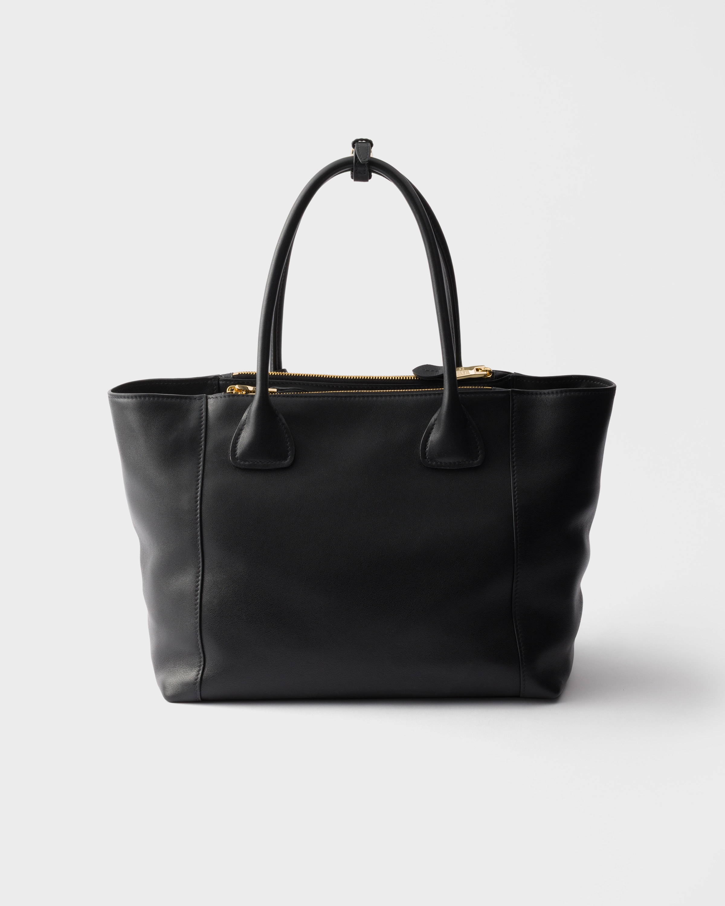 ブラック ラージ レザー トートバッグ | PRADA - 日本