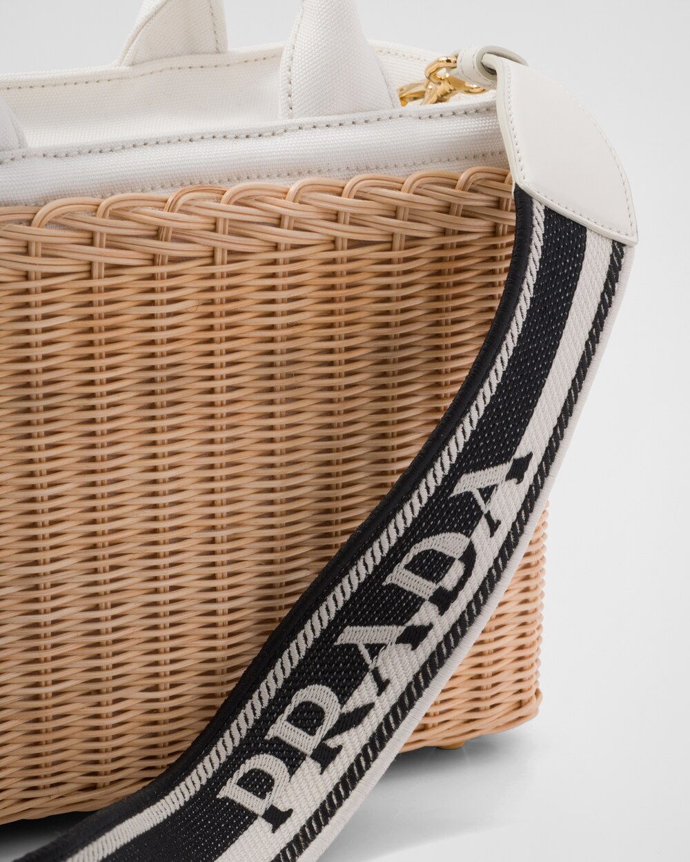 Bolso de mimbre y lona Bronceado/blanco | Prada