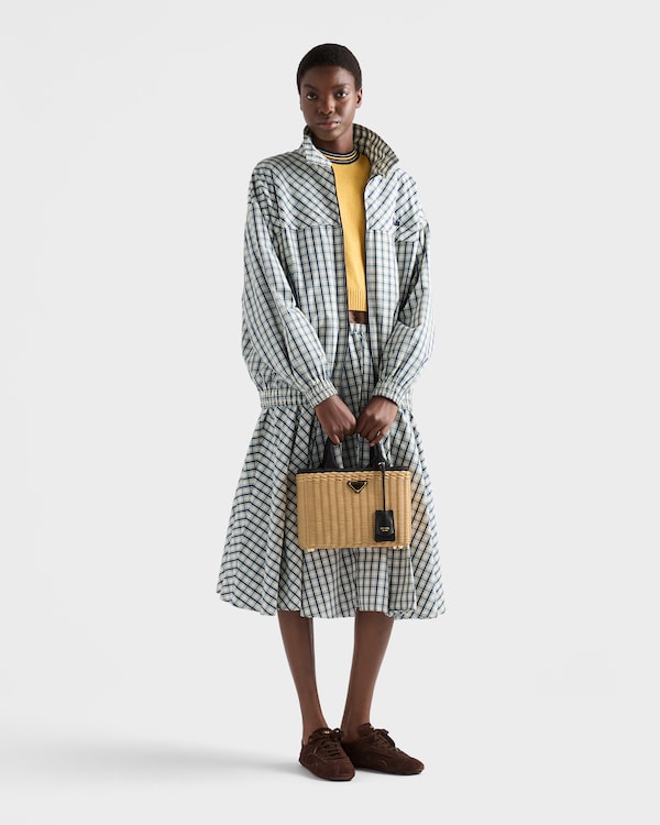 Tote Bag aus mittlerem Korbgeflecht und Canvas - Hellbraun/Schwarz Tote Bag aus mittlerem Korbgeflecht und Canvas - Hellbraun/Schwarz