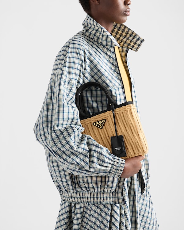 Tote Bag aus mittlerem Korbgeflecht und Canvas - Hellbraun/Schwarz Tote Bag aus mittlerem Korbgeflecht und Canvas - Hellbraun/Schwarz