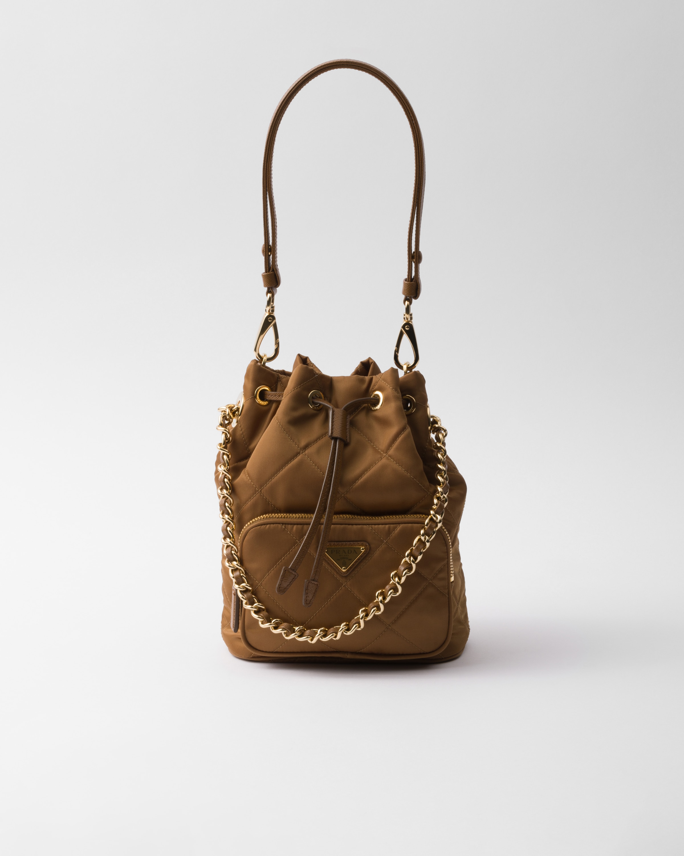 Prada Re-edition 1995 Chaîne Schultertasche Aus Re-nylon In Brandy