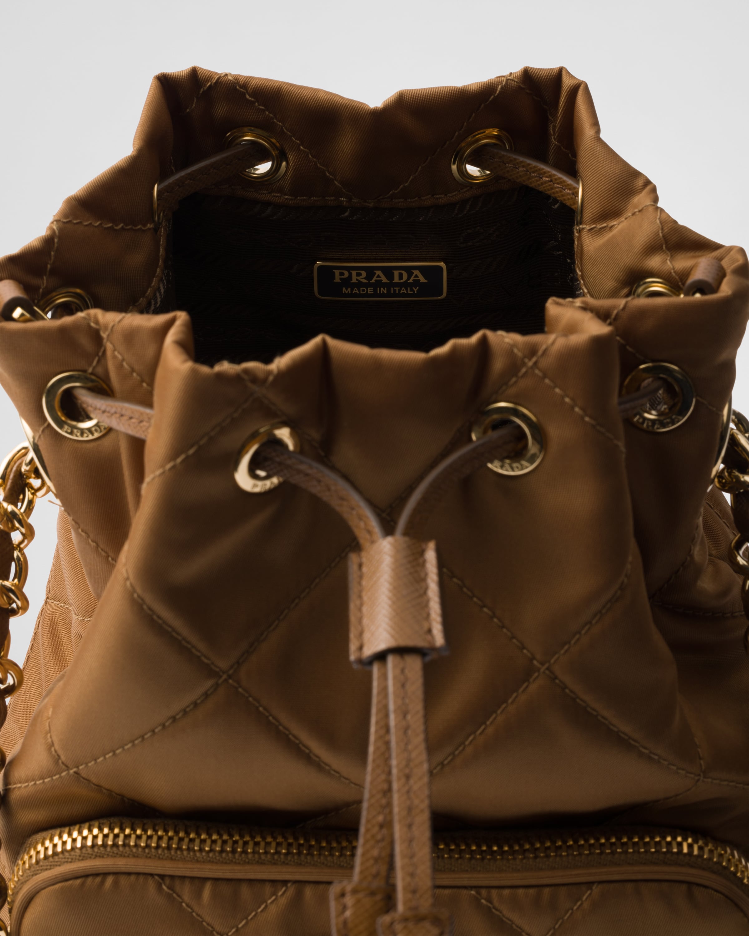 Prada Re-Edition 1995 Chaîne Schultertasche aus Re-Nylon
