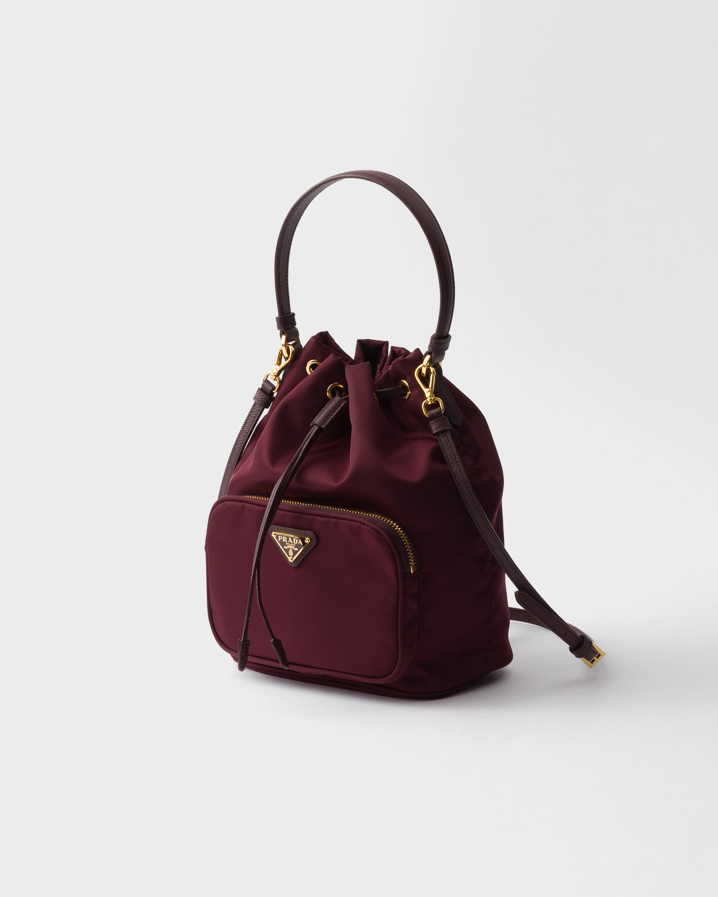 PRADA｜CROSSBAGS (1BH038 UOO RV44 F0322) Burgundy Prada Duet Re-nylon Bucket Bag | PRADA