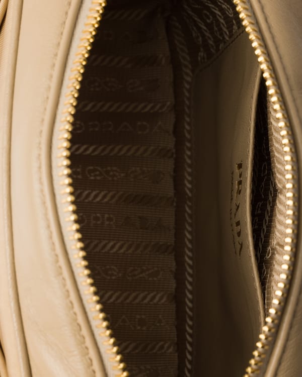 حقيبة كتف صغيرة من الرينايلون وجلد النابا مع عقدة