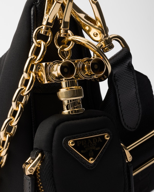 프라다 리에디션 2005 리나일론 및 사피아노 가죽 백 프라다 리에디션 2005 리나일론 및 사피아노 가죽 백