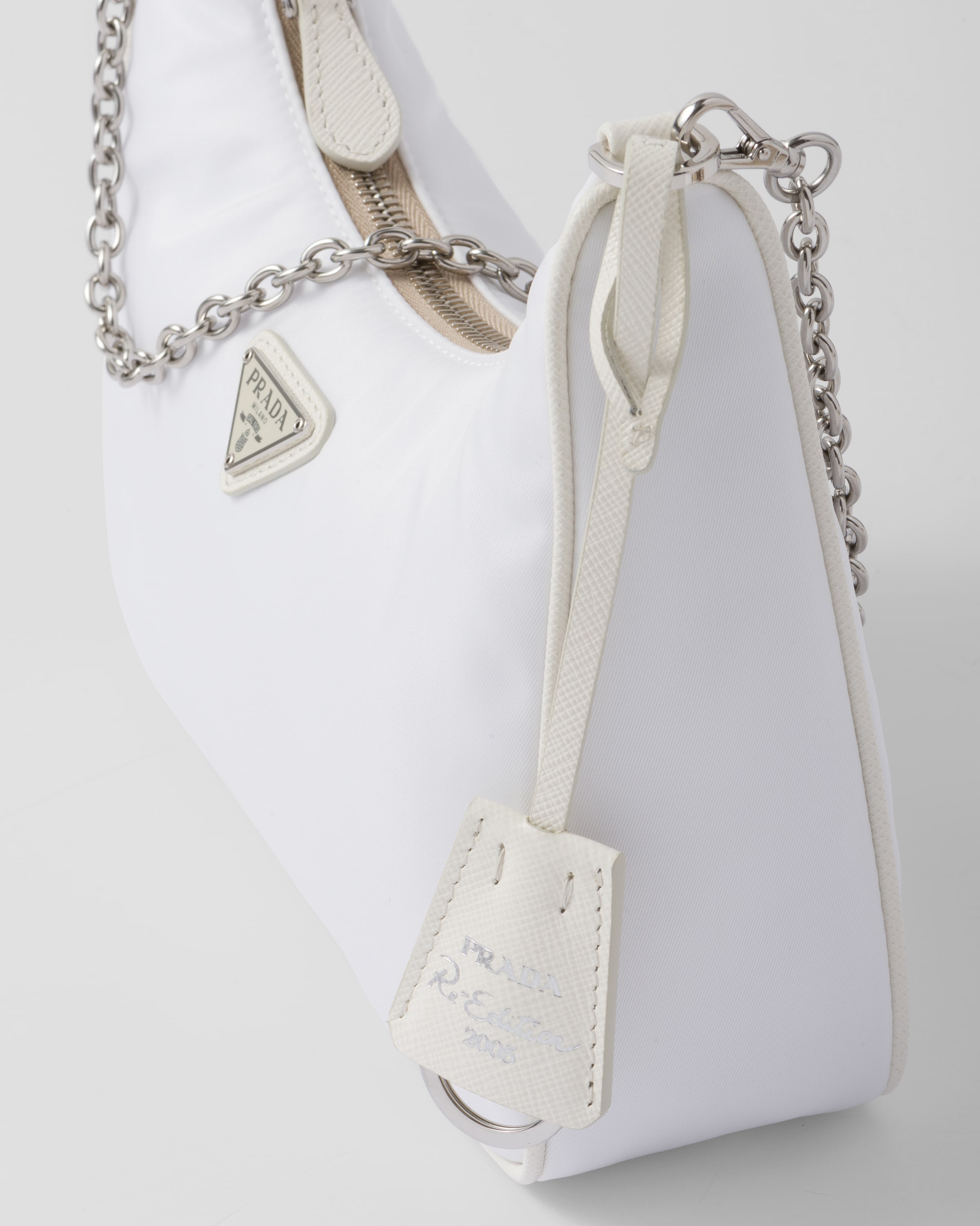 Prada R Bolsa Em Re-nylon Prada Re-edition 2005 Branco | PRADA