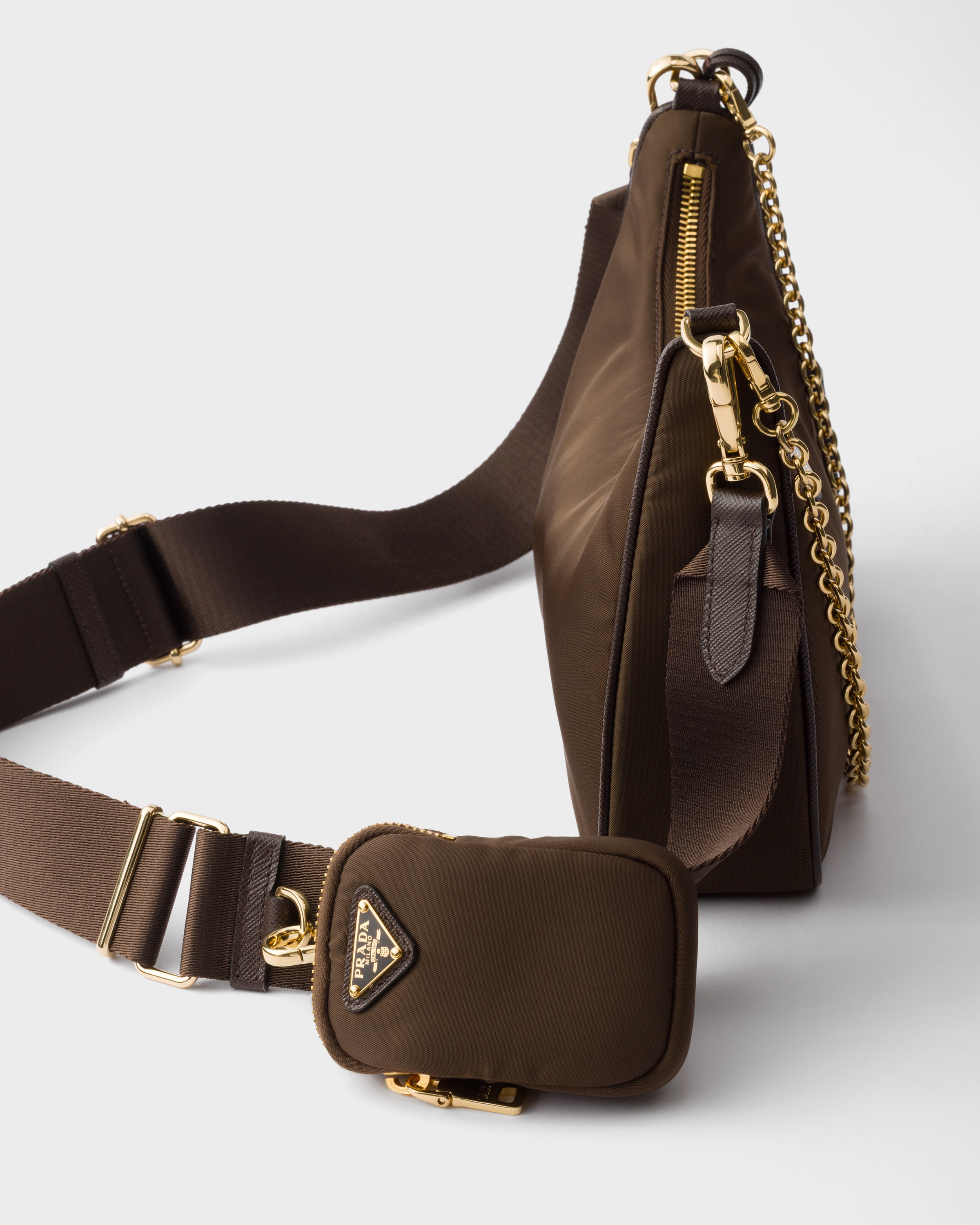 ウォームブラウン プラダ Re-Edition 2005 Re-Nylon バッグ | PRADA ウォームブラウン プラダ Re-Edition 2005 Re-Nylon バッグ | PRADA