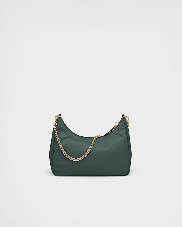 حقيبة Prada Re-Edition 2005 من قماش Re-Nylon حقيبة Prada Re-Edition 2005 من قماش Re-Nylon