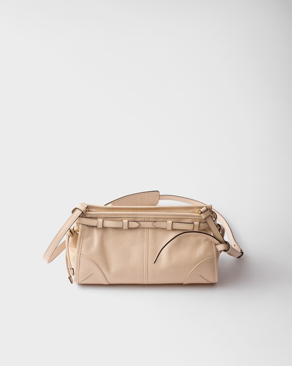 Prada Bonnie حقيبة كتف صغيرة من الجلد Prada Bonnie حقيبة كتف صغيرة من الجلد