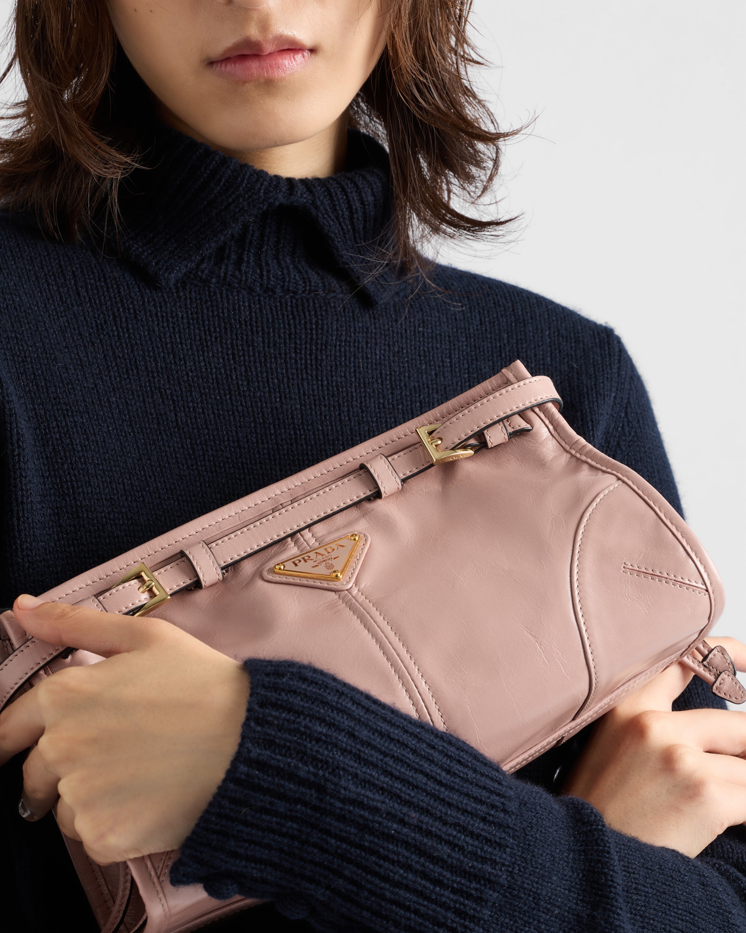 プラダ ショルダーバッグ ボニースモール 1BH215 Cinnamon Prada Bonnie small suede shoulder bag | PRADA