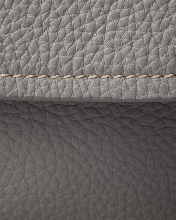 Bolso bandolera pequeño de piel Bolso bandolera pequeño de piel