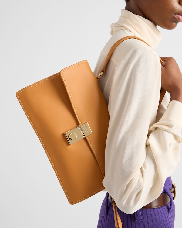 Prada Soft Sound中号皮革单肩包 Prada Soft Sound中号皮革单肩包