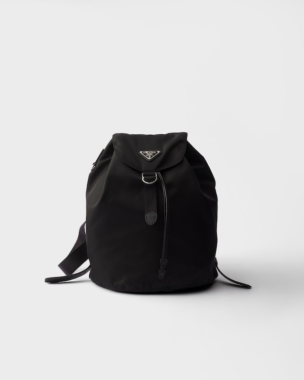 PRADA ブラック ナイロン ミニバックパック PRADA/プラダ】ナイロン ミニ バックパック リュック ロゴ