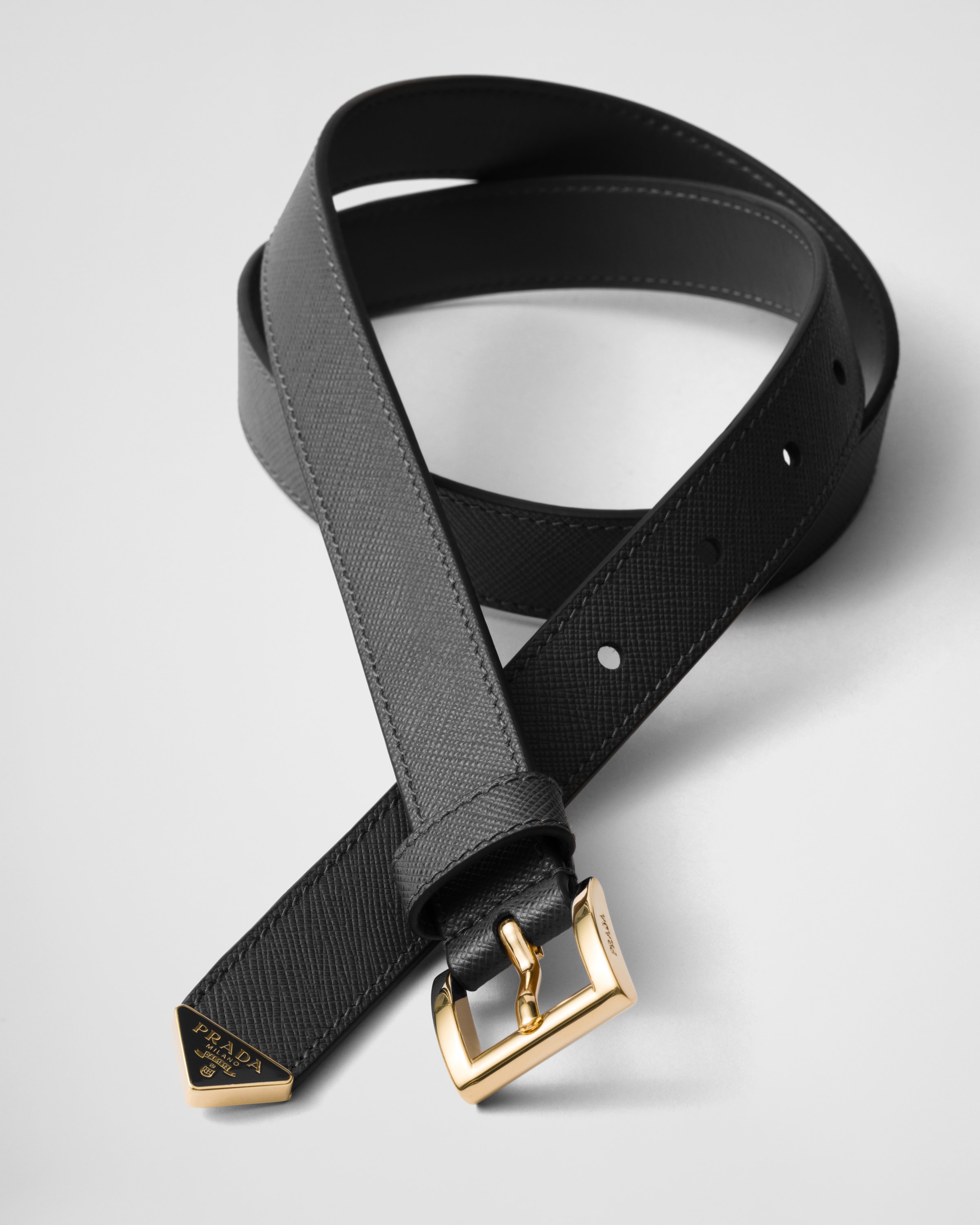 ♦PRADA♦レザーベルト☆正規品・安全発送☆ PRADA 黒 レザー ベルト