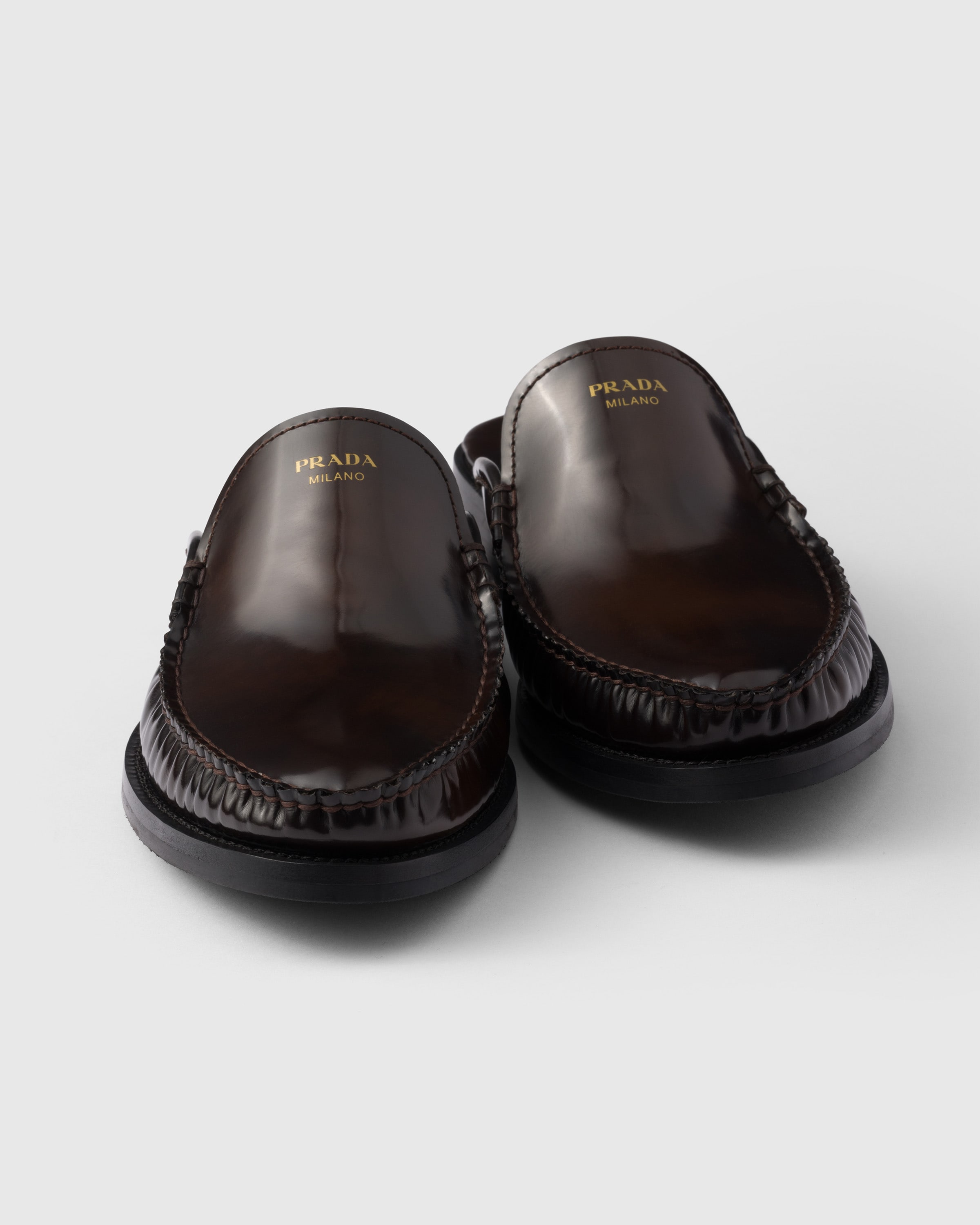 ブラウン ブラッシュドレザー ミュール | PRADA