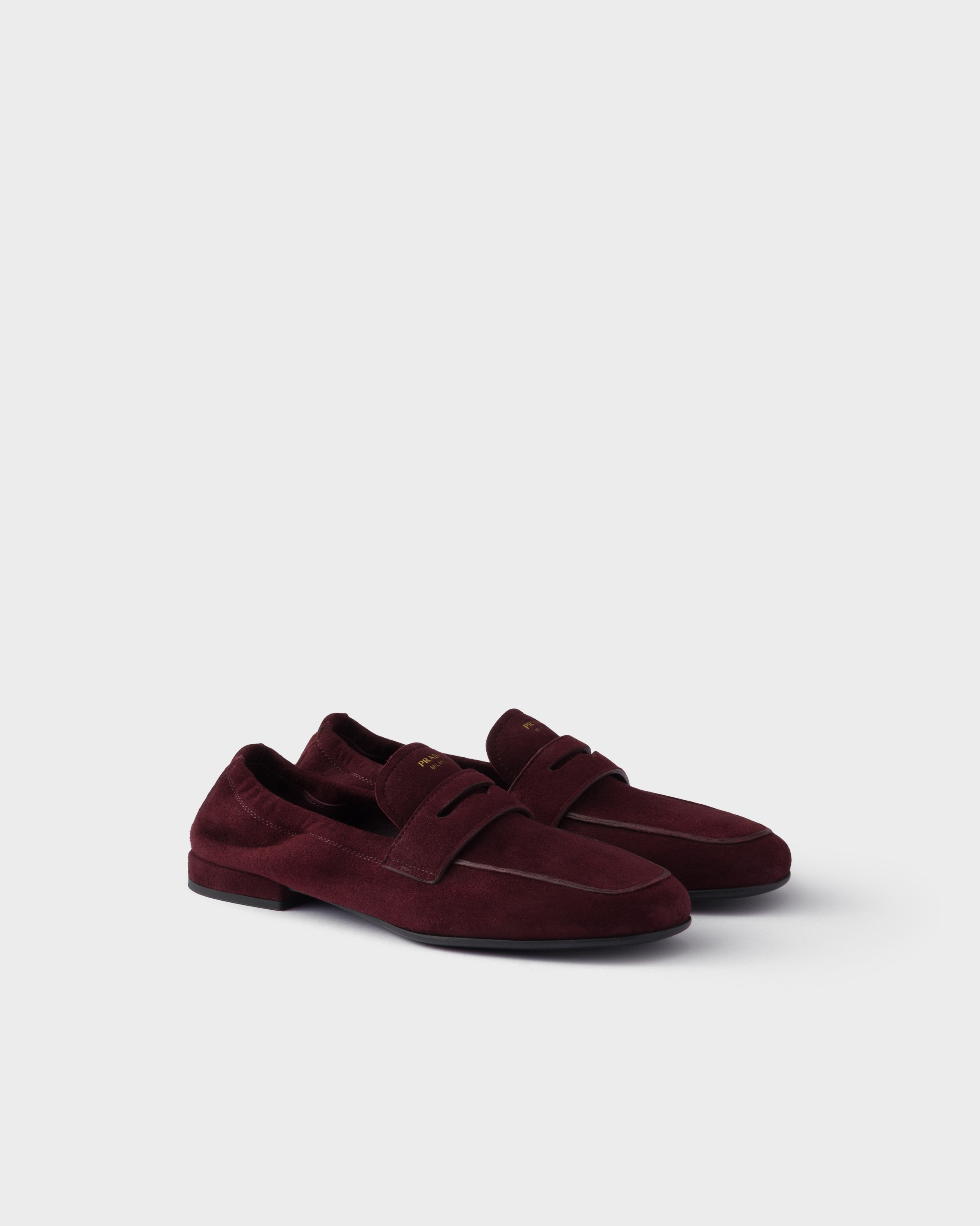 Prada Shuffle Loafer Aus Antikisiertem Wildleder In Burgundy