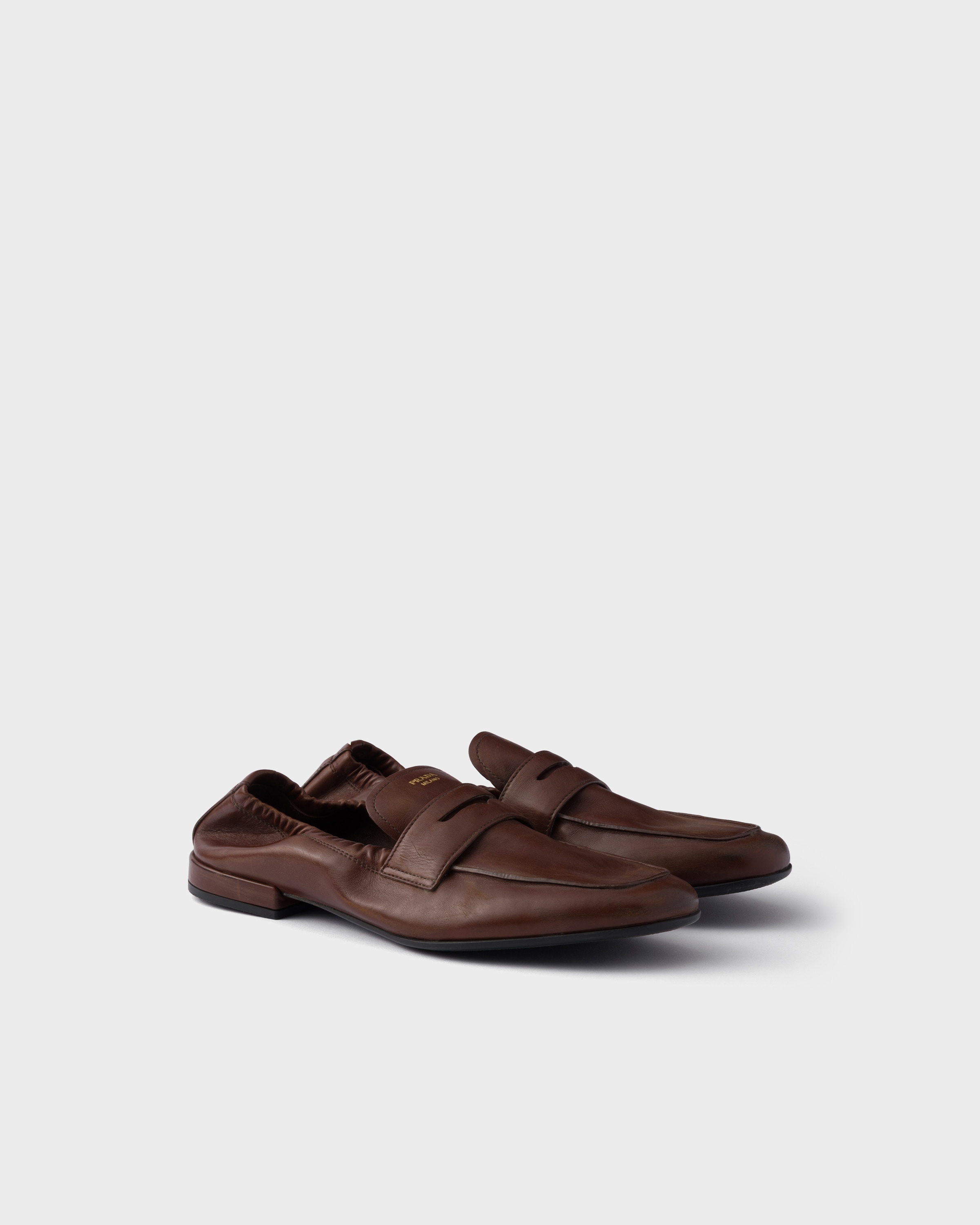 Prada Shuffle Antikleder-loafer In Brown