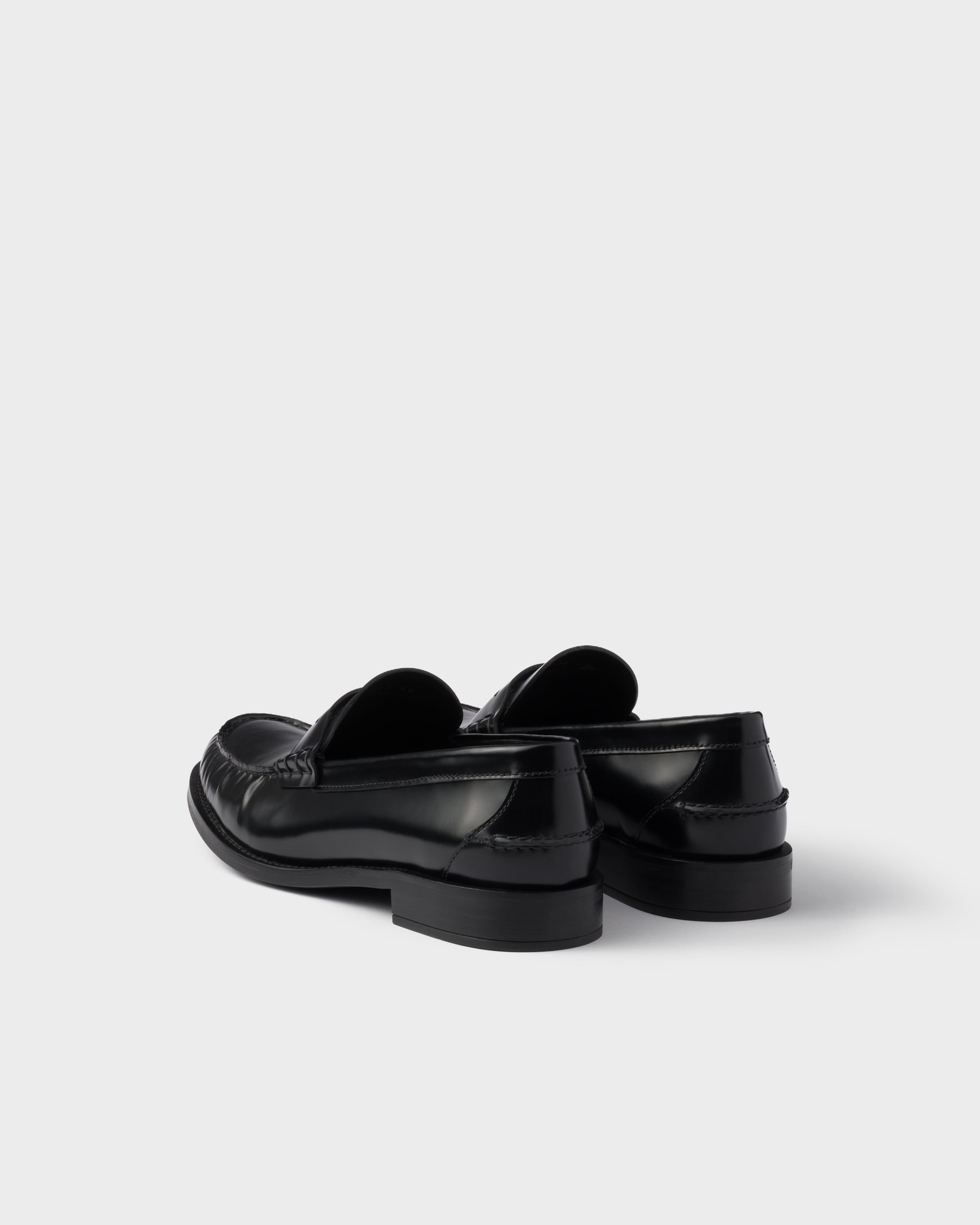 Prada Loafer Aus Gebürstetem Leder In Black