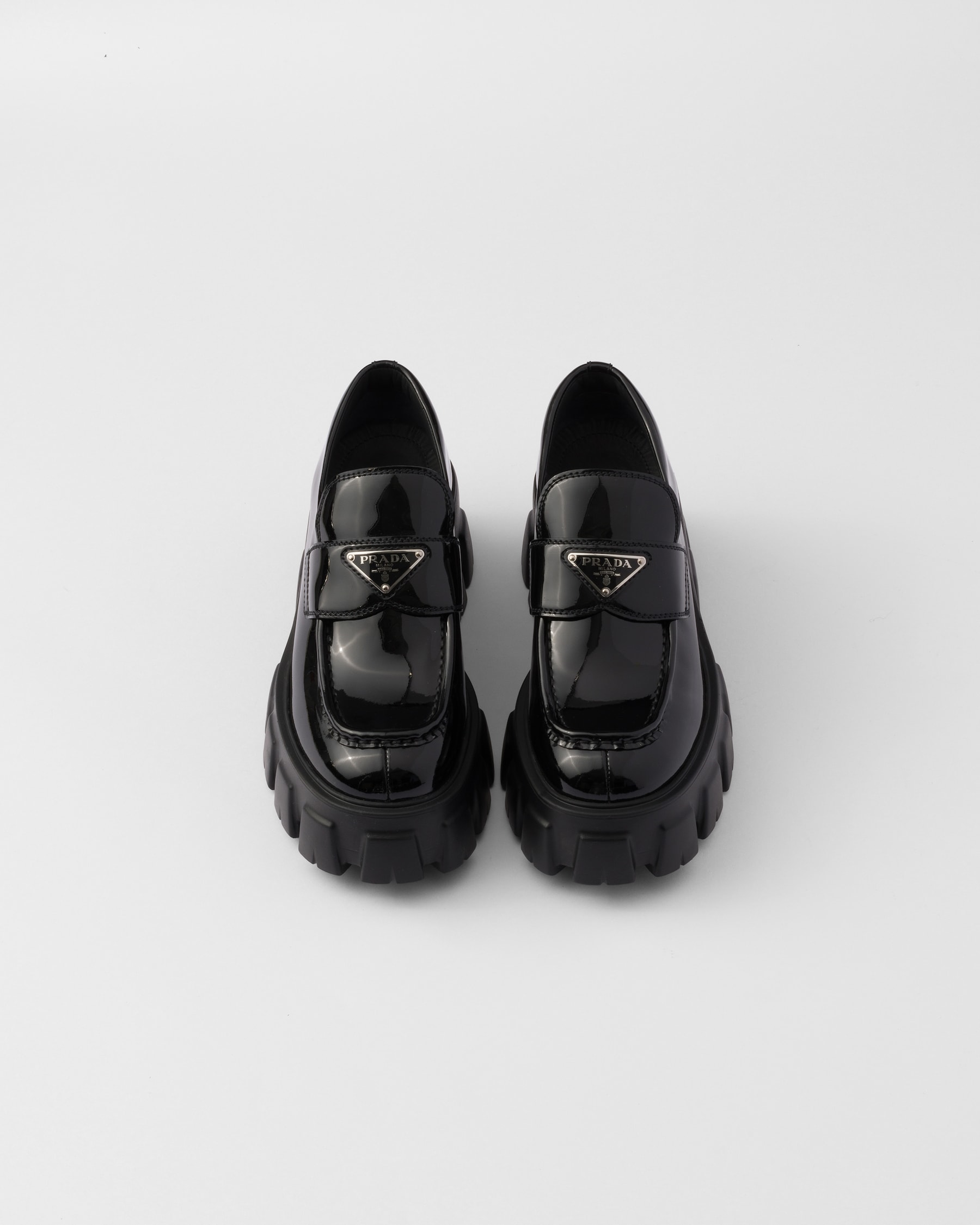 黑色 Monolith漆皮乐福鞋 | PRADA - 中国