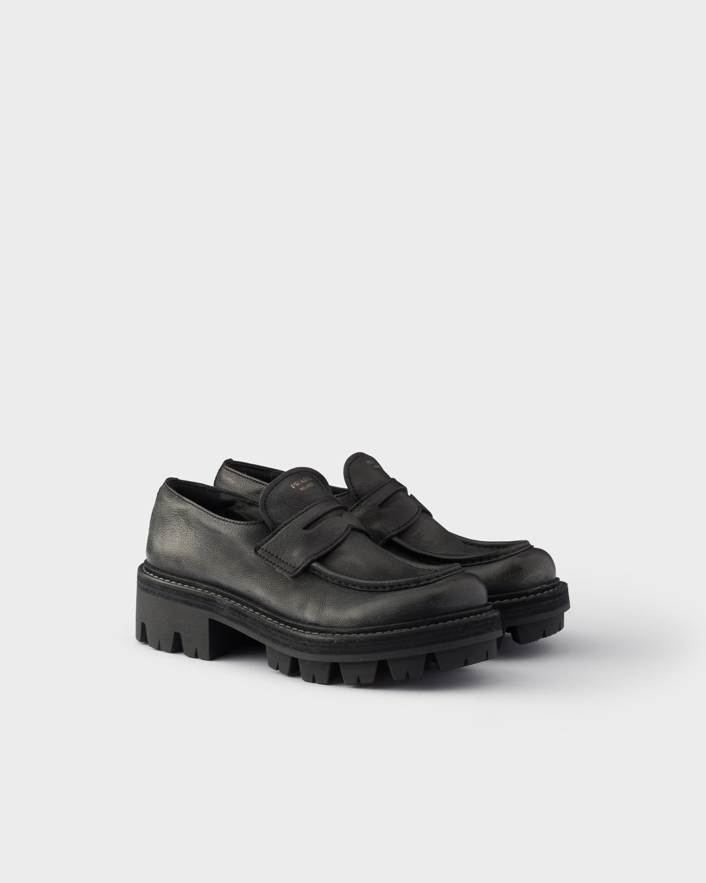 ブラック レザー ローファー | PRADA - 日本